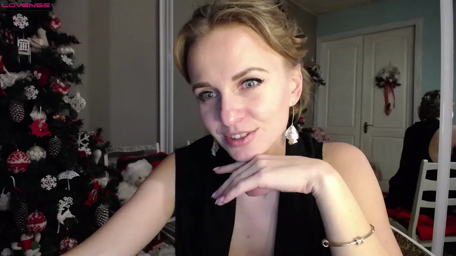 Gallery image thumbnail from MyPlayfullady's myfreecams stream on, 12/11/2022, 15:18 image 11 of 20
