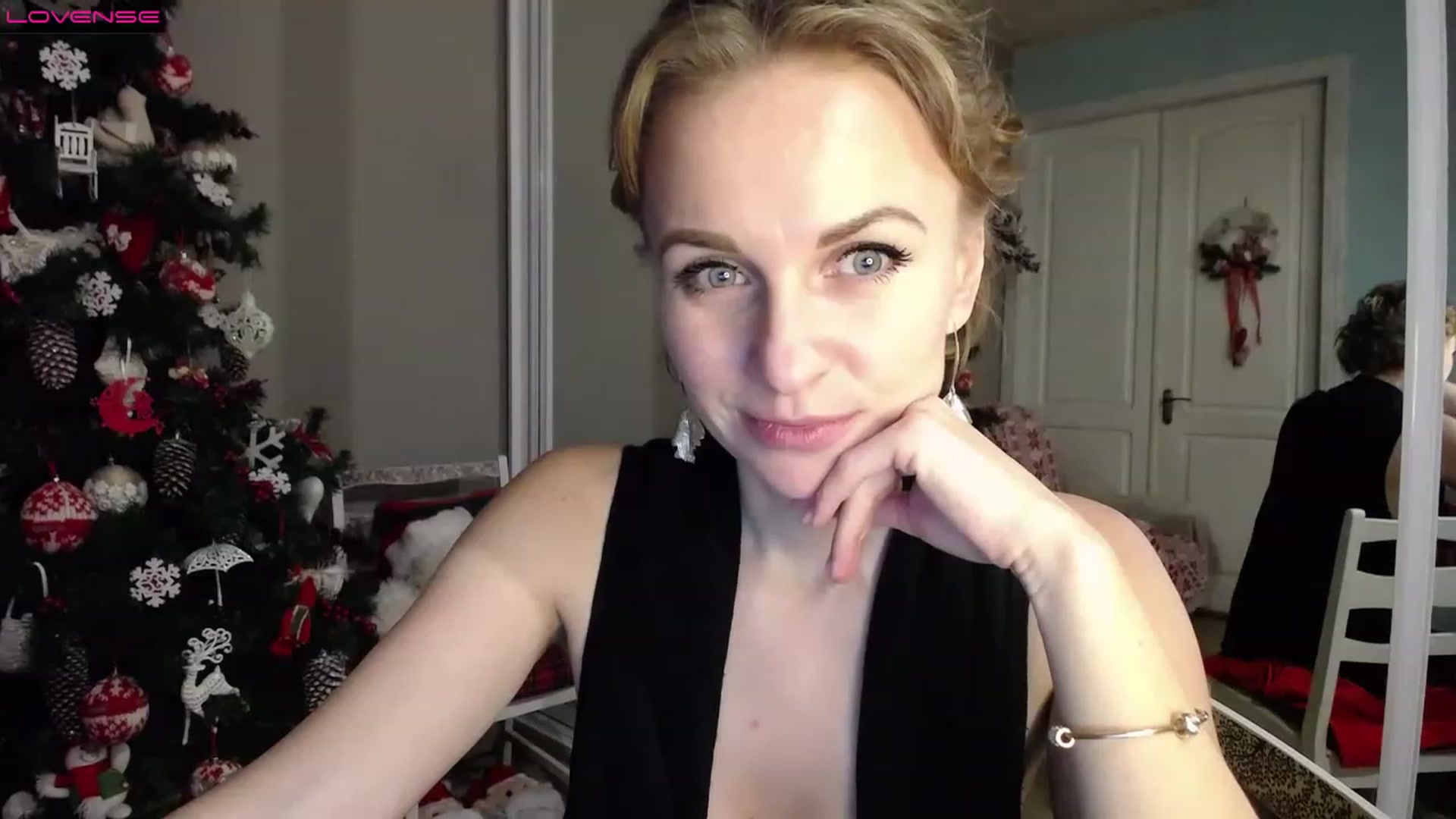 Gallery image thumbnail from MyPlayfullady's myfreecams stream on, 12/11/2022, 15:18 image 10 of 20