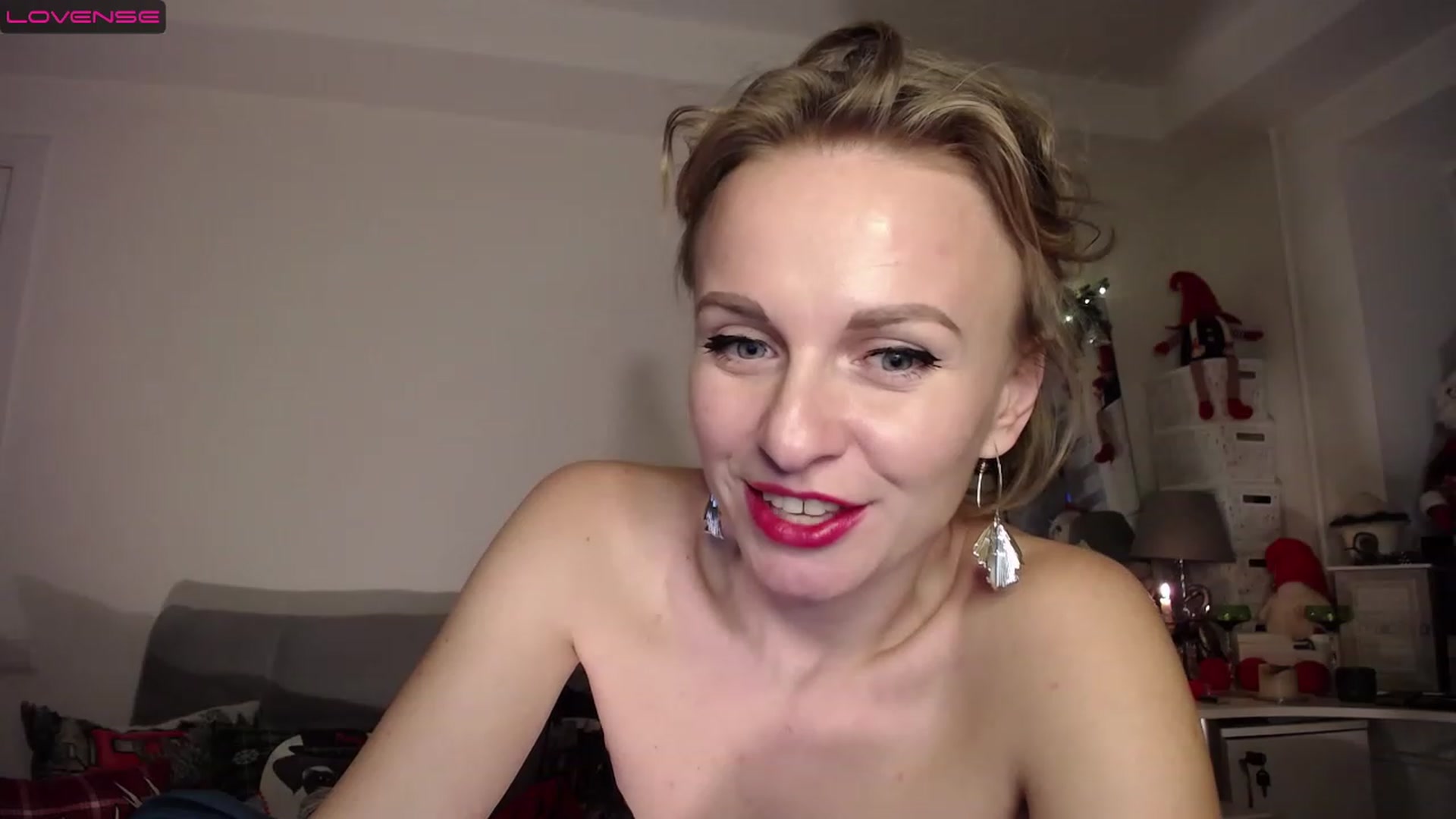 Gallery image thumbnail from MyPlayfullady's myfreecams stream on, 12/25/2022, 14:30 image 13 of 20
