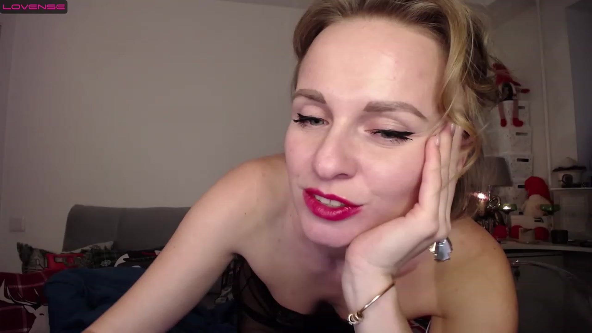 Gallery image thumbnail from MyPlayfullady's myfreecams stream on, 12/25/2022, 14:30 image 5 of 20