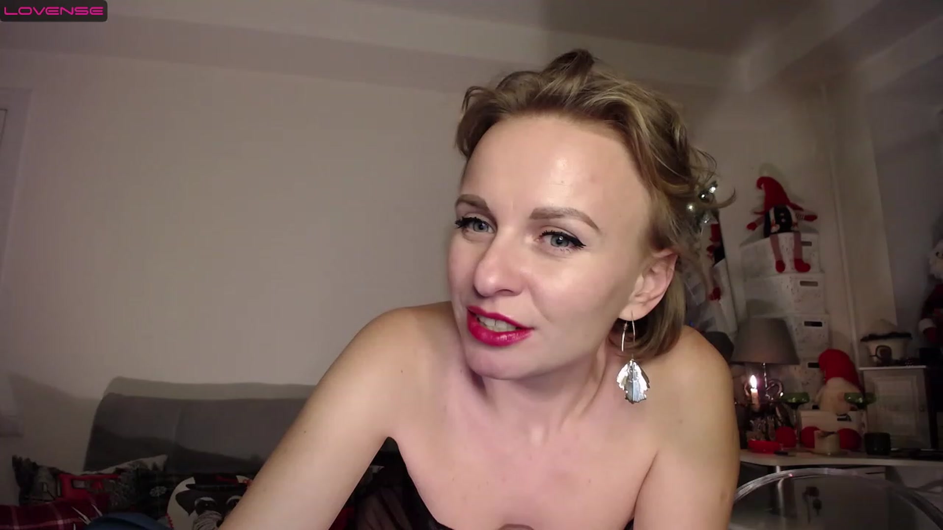 Gallery image thumbnail from MyPlayfullady's myfreecams stream on, 12/25/2022, 14:30 image 15 of 20