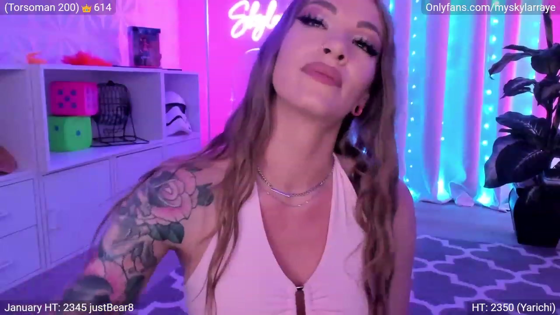 Gallery image thumbnail from MySkylarRaye's myfreecams stream on, 01/12/2023, 04:30 image 15 of 20