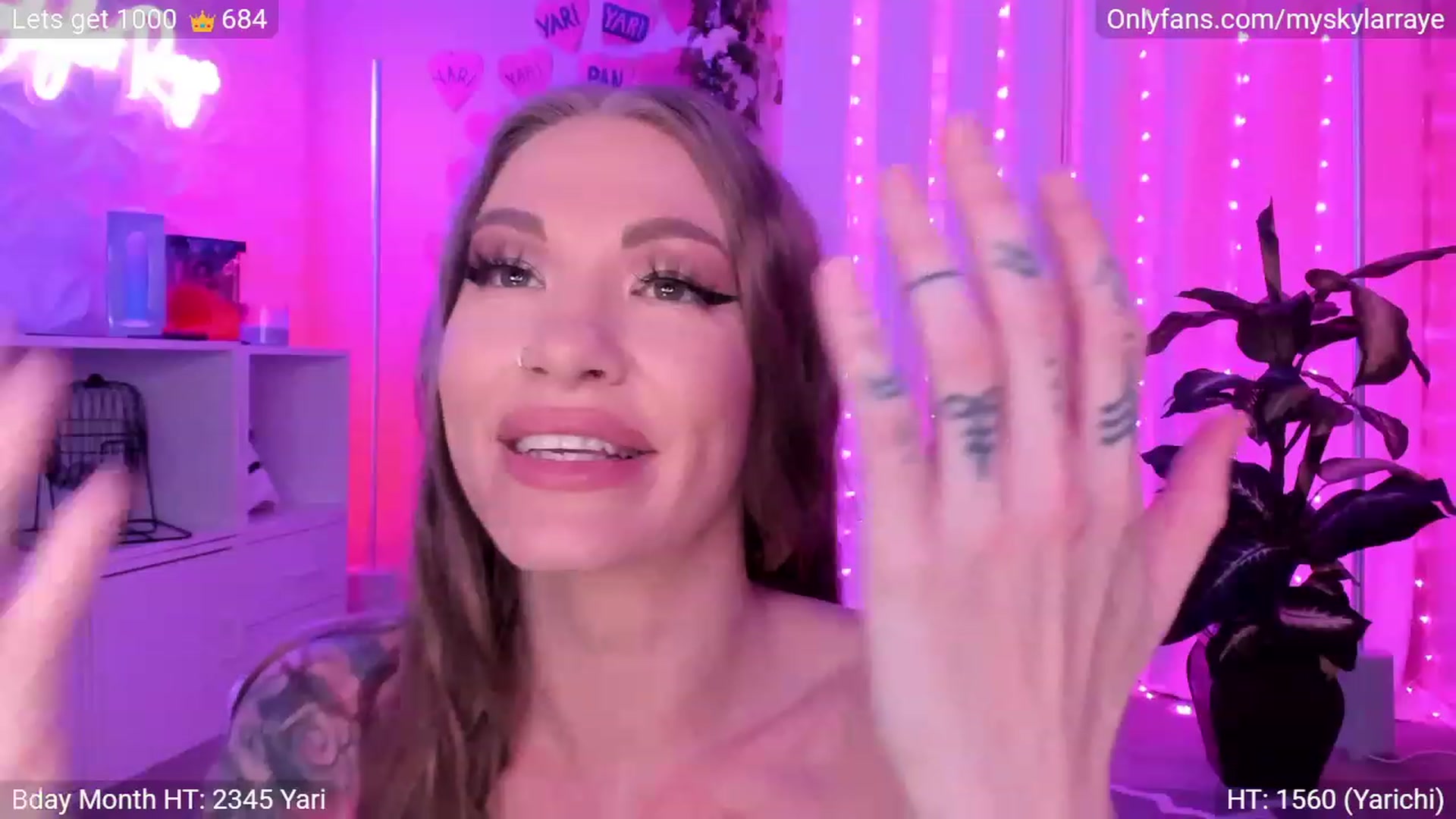 Gallery image thumbnail from MySkylarRaye's myfreecams stream on, 02/12/2023, 07:03 image 14 of 20