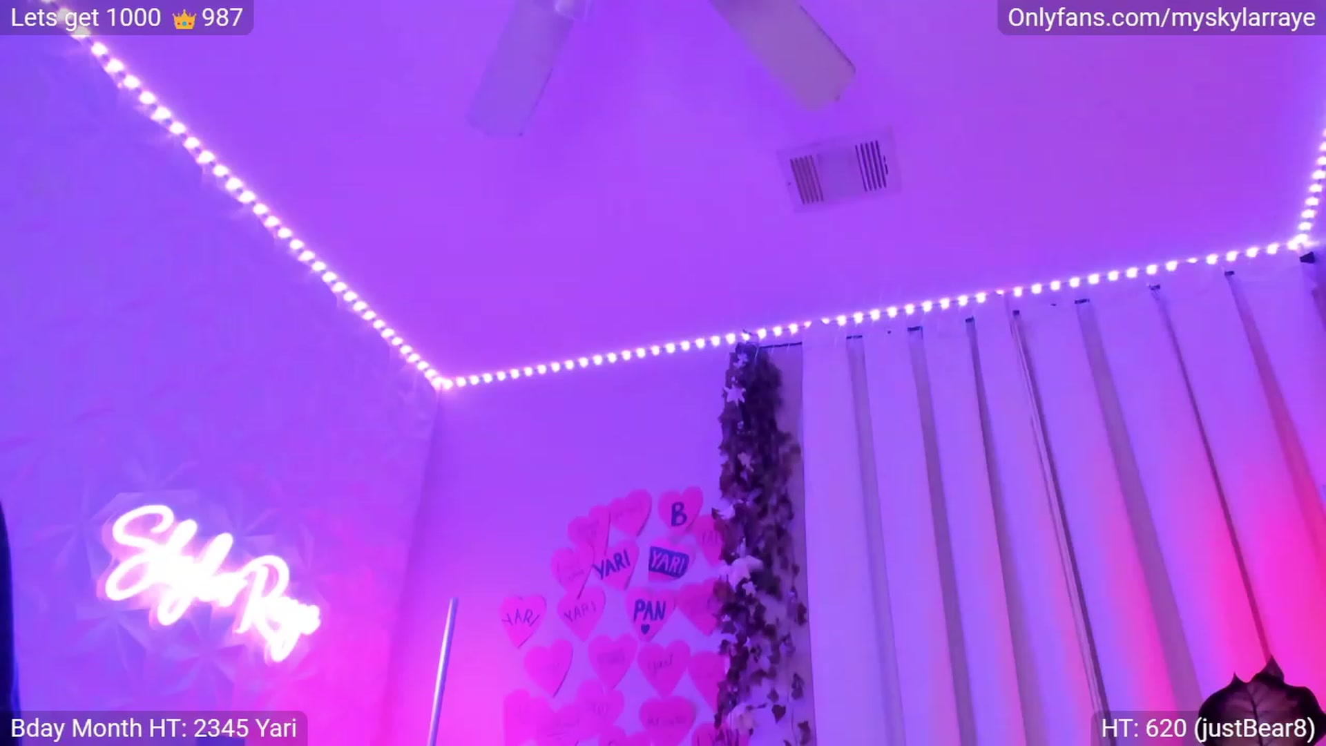 Gallery image thumbnail from MySkylarRaye's myfreecams stream on, 02/27/2023, 06:41 image 7 of 20