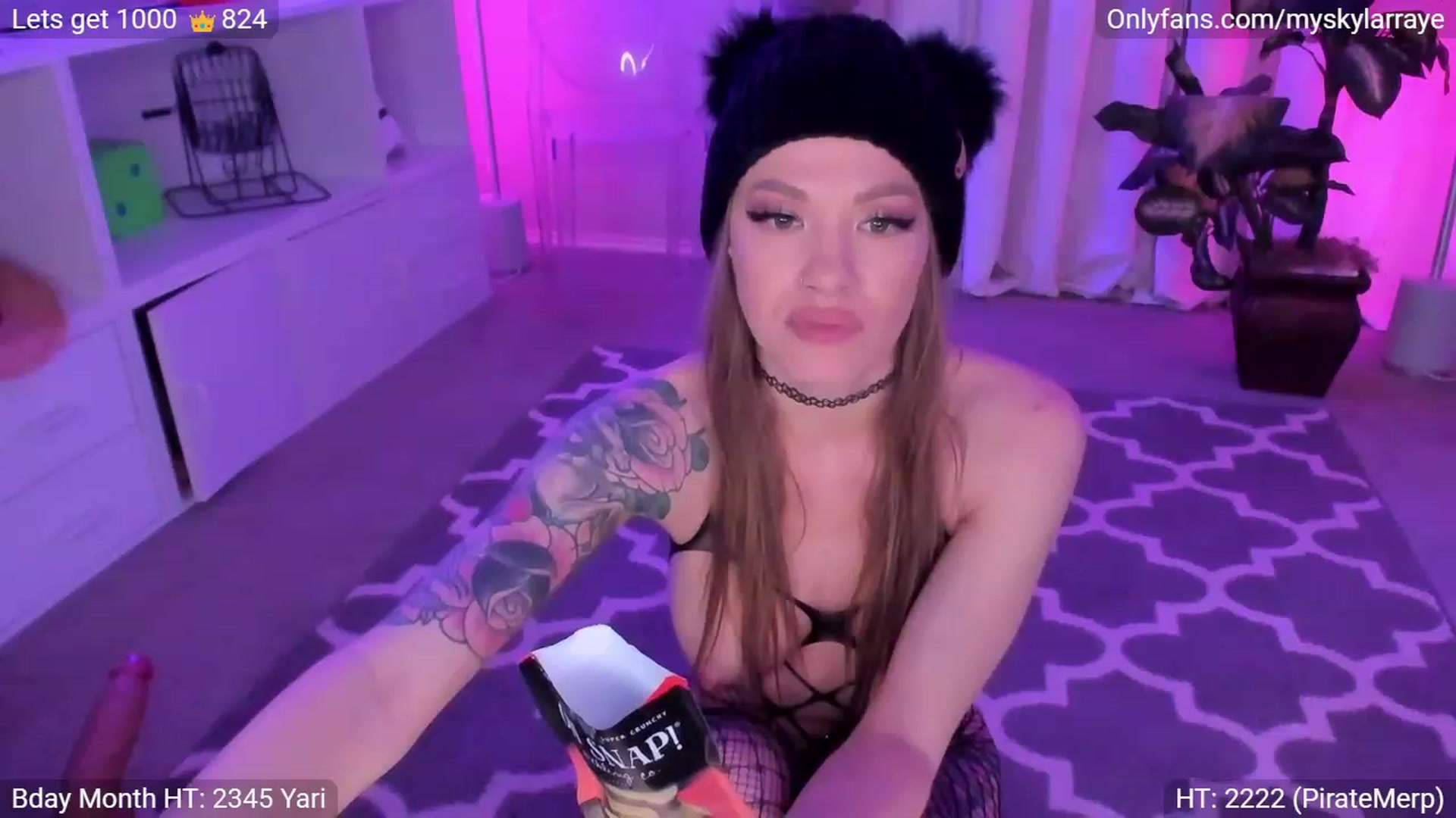 Gallery image thumbnail from MySkylarRaye's myfreecams stream on, 02/27/2023, 06:41 image 19 of 20