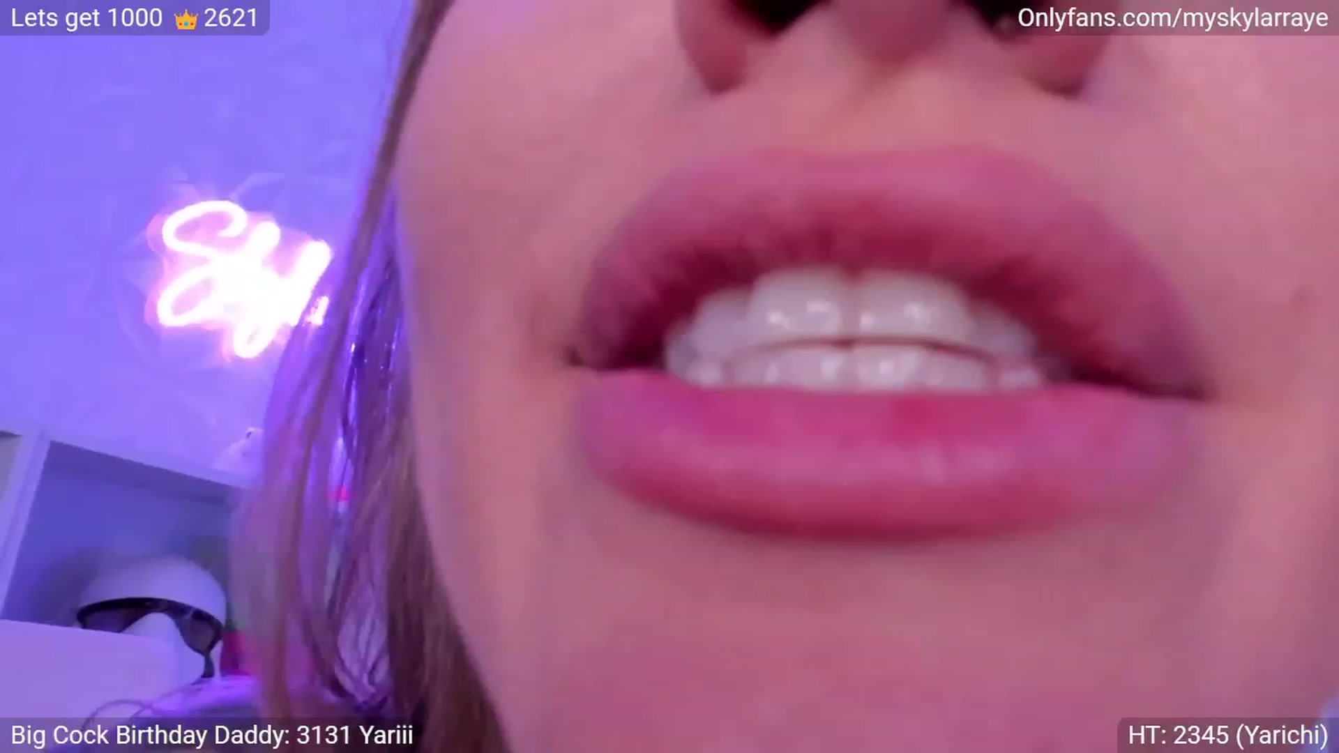 Gallery image thumbnail from MySkylarRaye's myfreecams stream on, 03/24/2023, 07:54 image 2 of 20