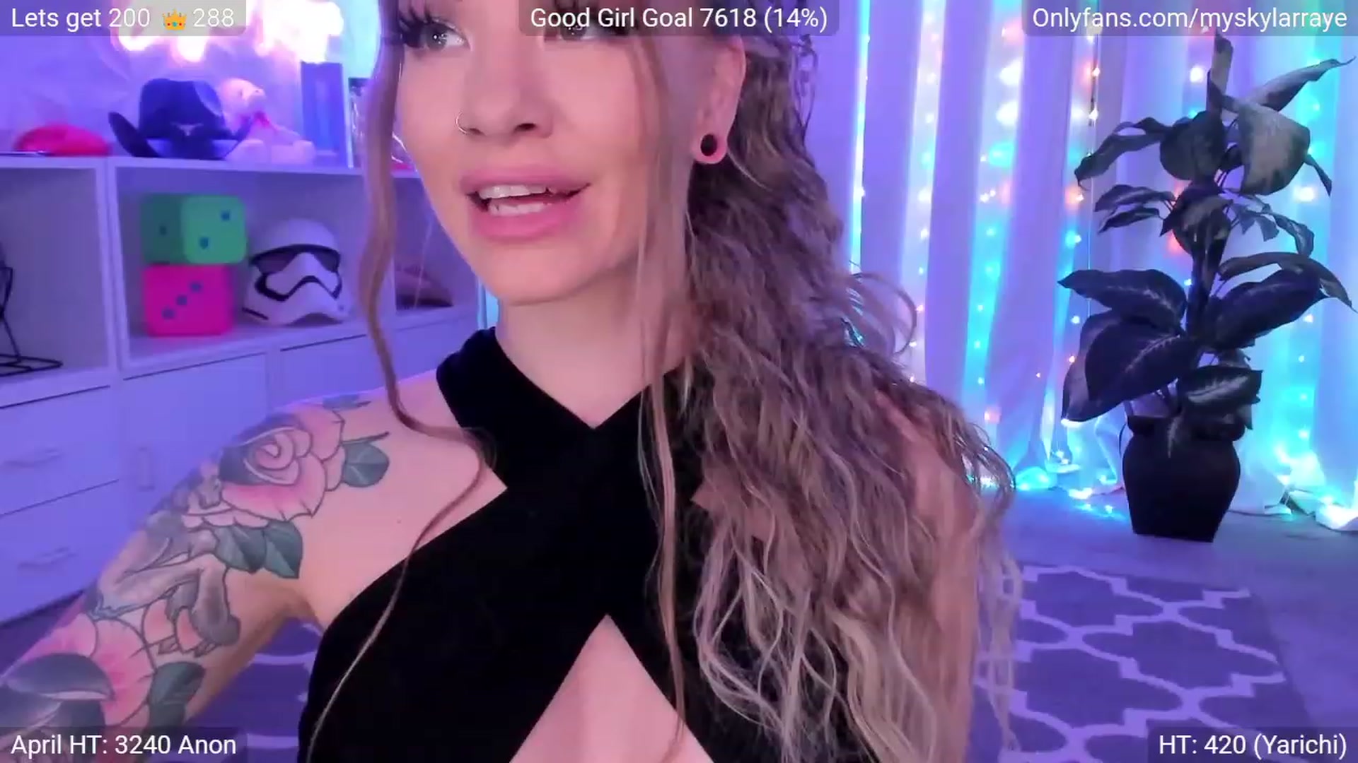 Gallery image thumbnail from MySkylarRaye's myfreecams stream on, 04/06/2023, 04:08 image 8 of 20