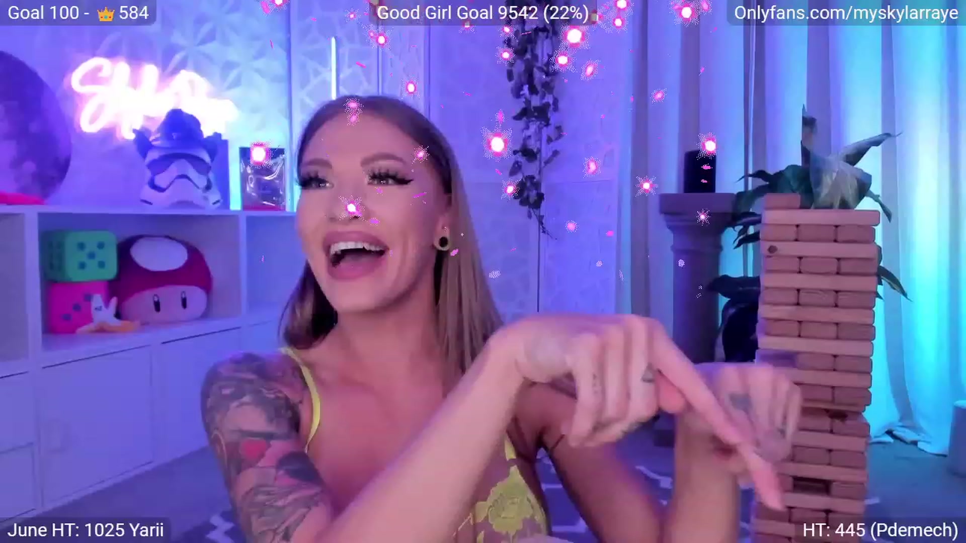 Gallery image thumbnail from MySkylarRaye's myfreecams stream on, 06/03/2023, 05:21 image 1 of 20