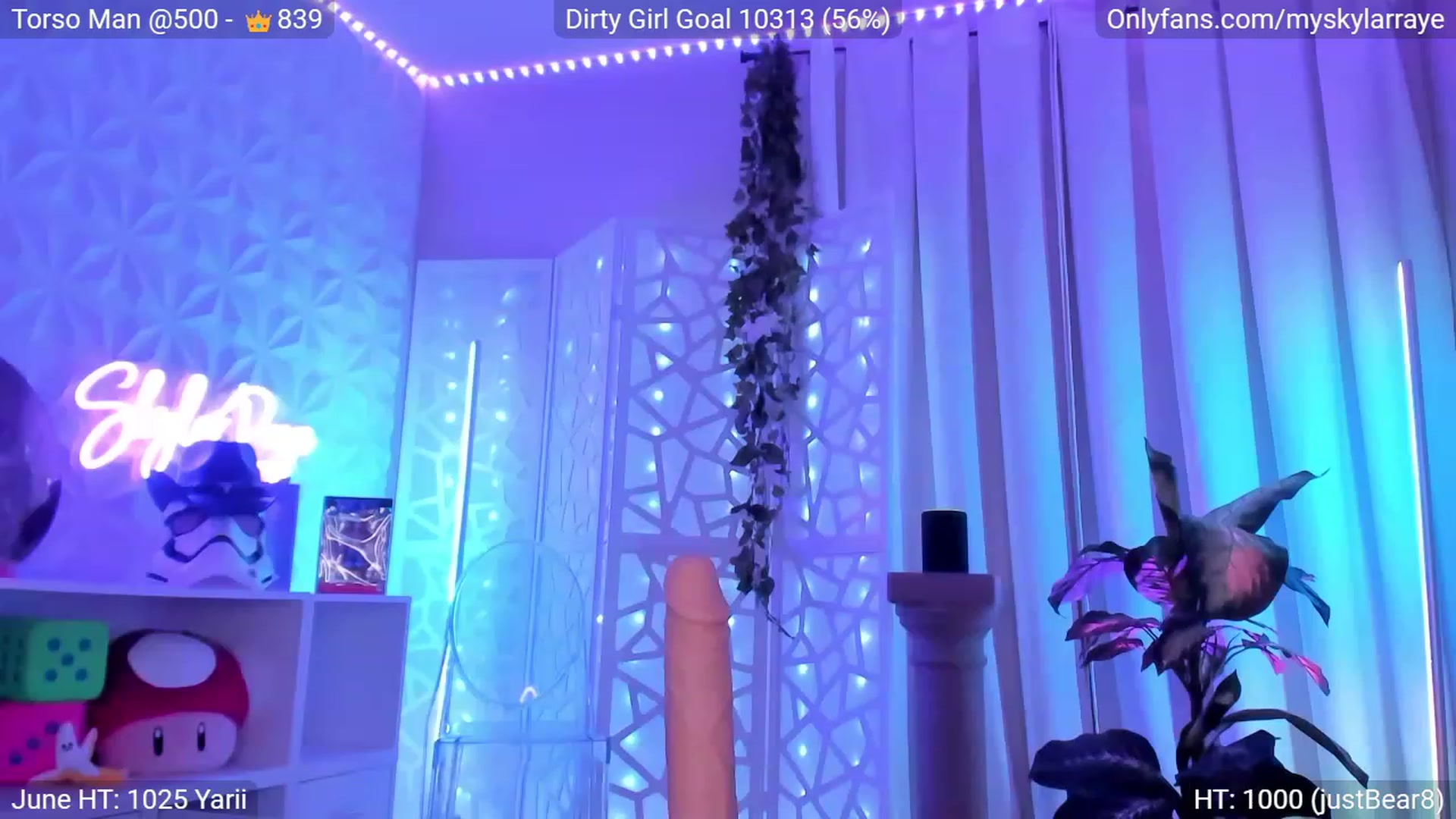 Gallery image thumbnail from MySkylarRaye's myfreecams stream on, 06/10/2023, 04:31 image 9 of 20