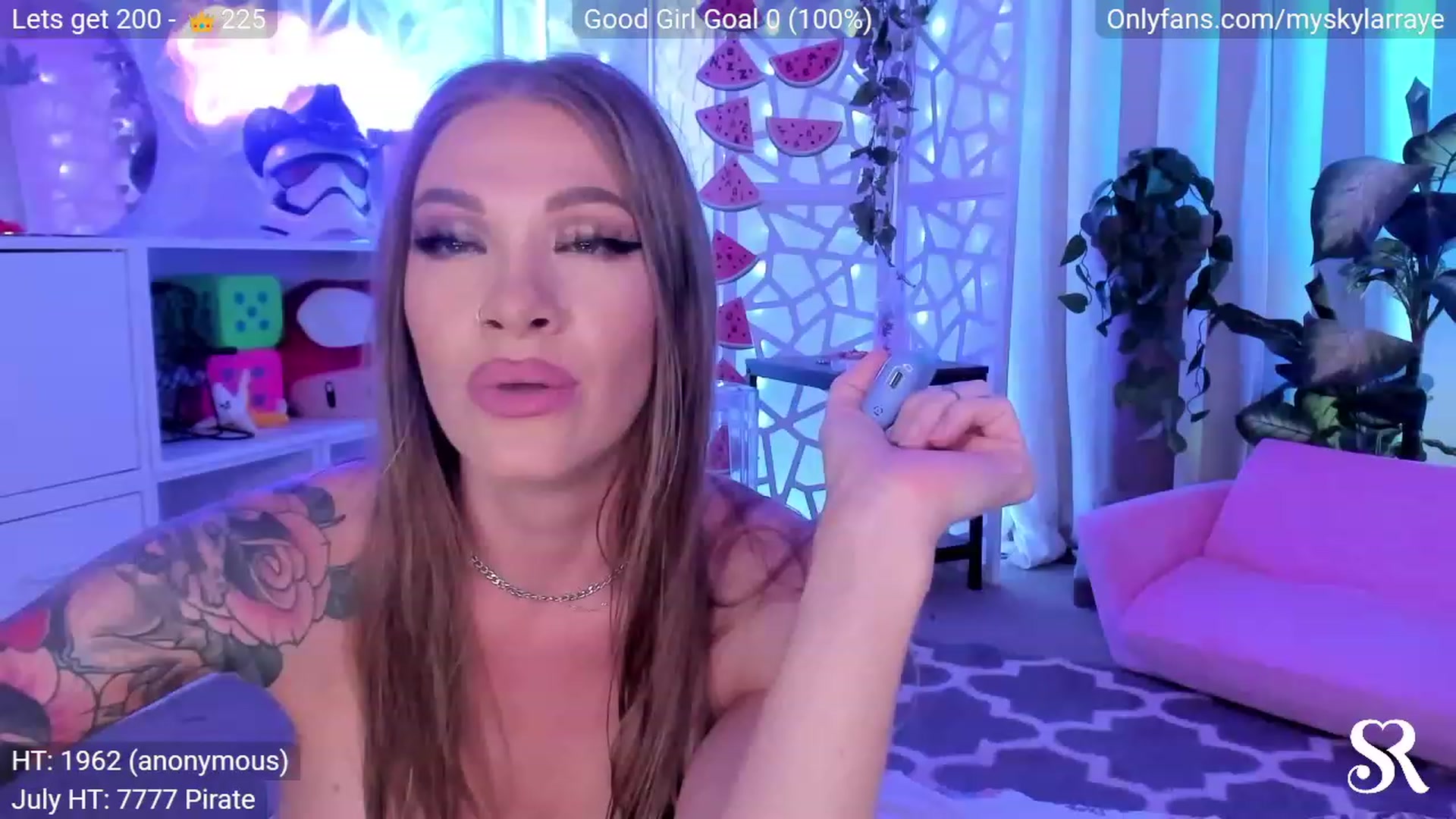 Gallery image thumbnail from MySkylarRaye's myfreecams stream on, 07/17/2023, 04:34 image 7 of 20