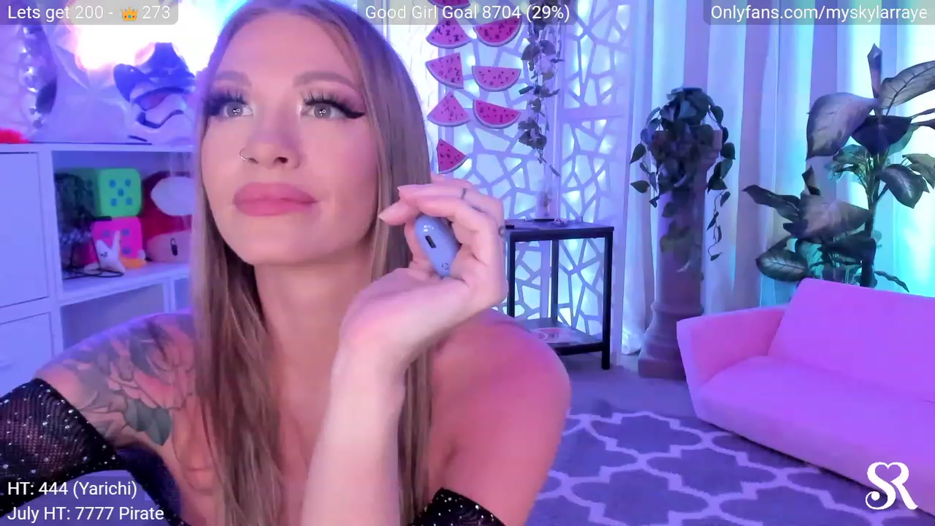 Gallery image thumbnail from MySkylarRaye's myfreecams stream on, 07/28/2023, 05:06 image 17 of 20