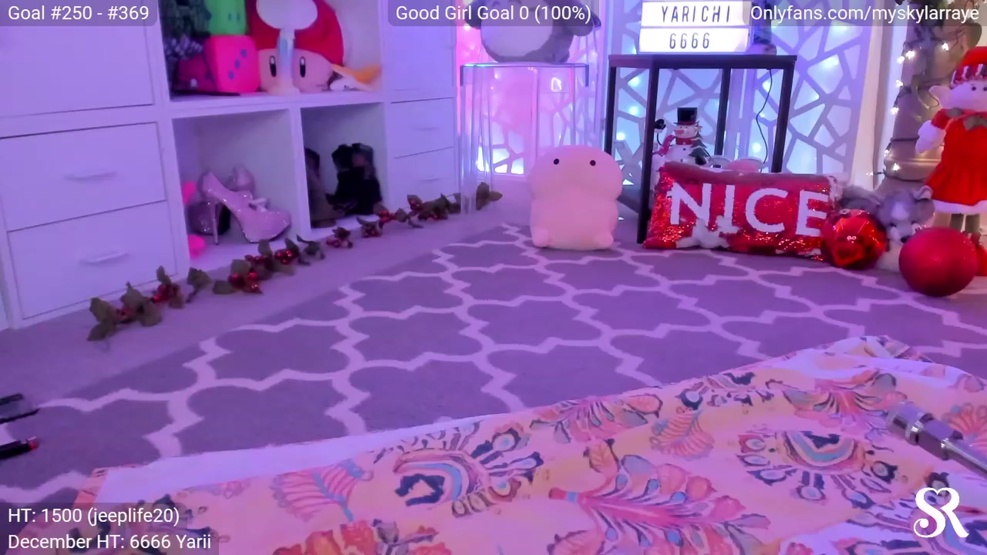 Gallery image thumbnail from MySkylarRaye's myfreecams stream on, 12/17/2023, 05:17 image 15 of 20