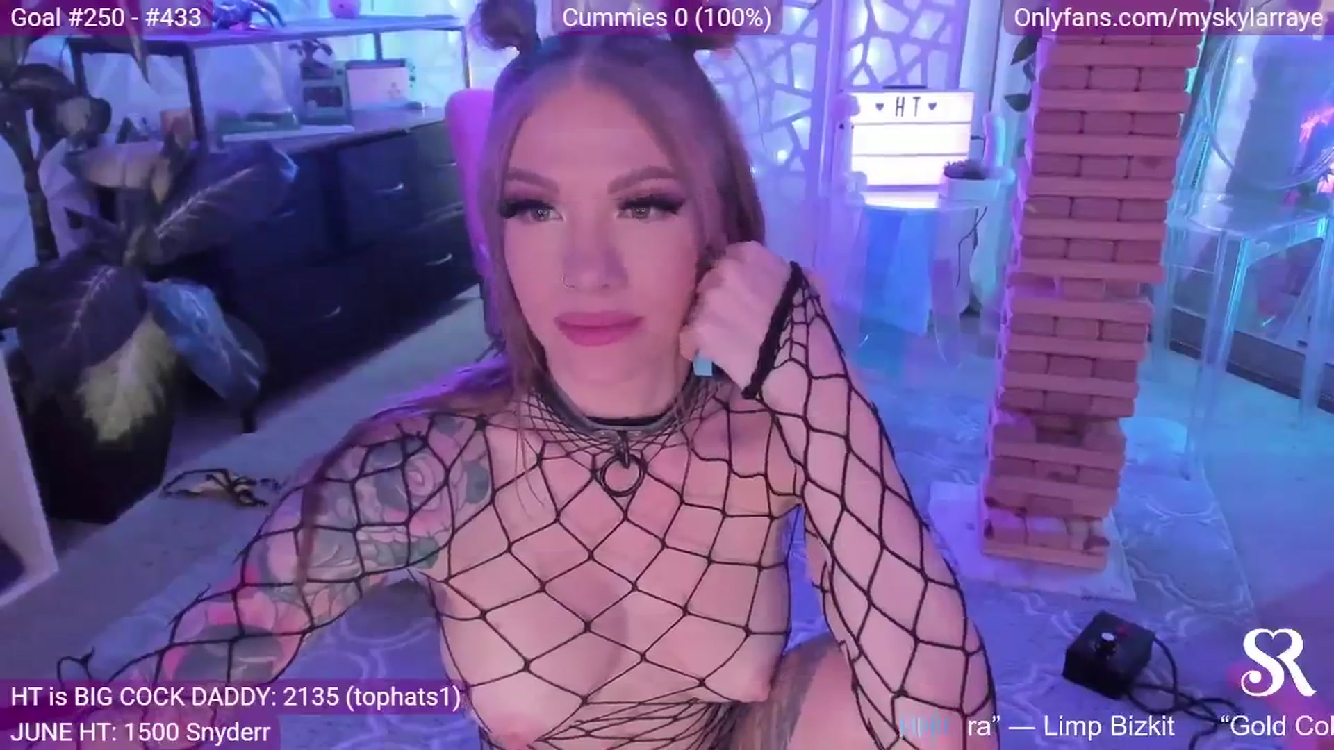 Gallery image thumbnail from MySkylarRaye's myfreecams stream on, 06/29/2024, 06:30 image 19 of 20