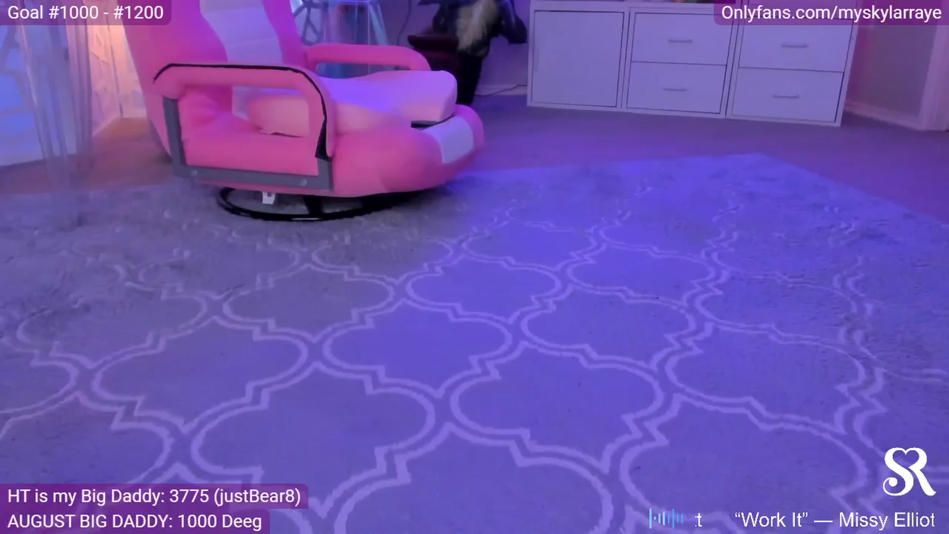 Gallery image thumbnail from MySkylarRaye's myfreecams stream on, 08/17/2024, 04:42 image 17 of 20