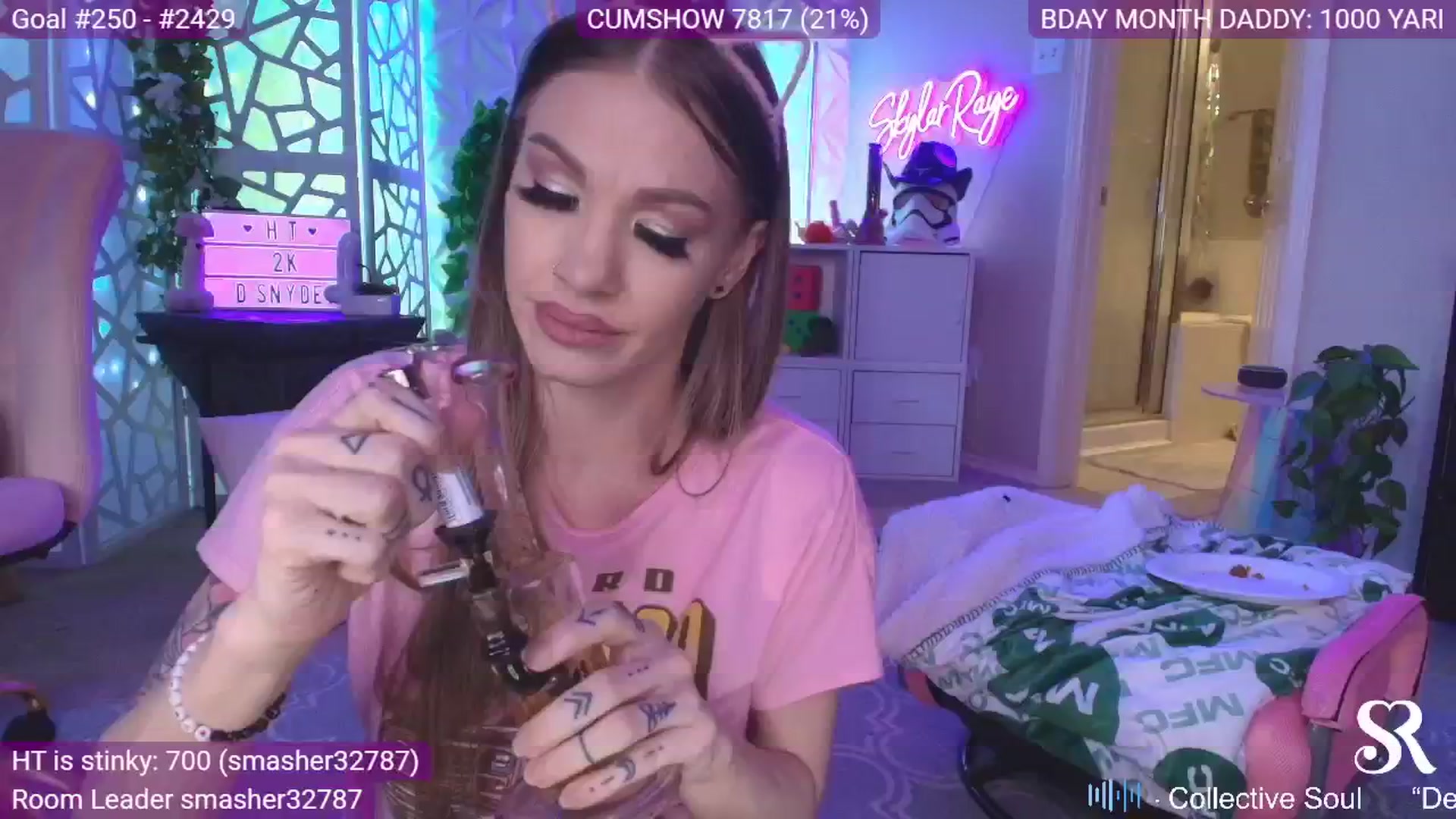Gallery image thumbnail from MySkylarRaye's myfreecams stream on, 02/11/2025, 03:50 image 18 of 20