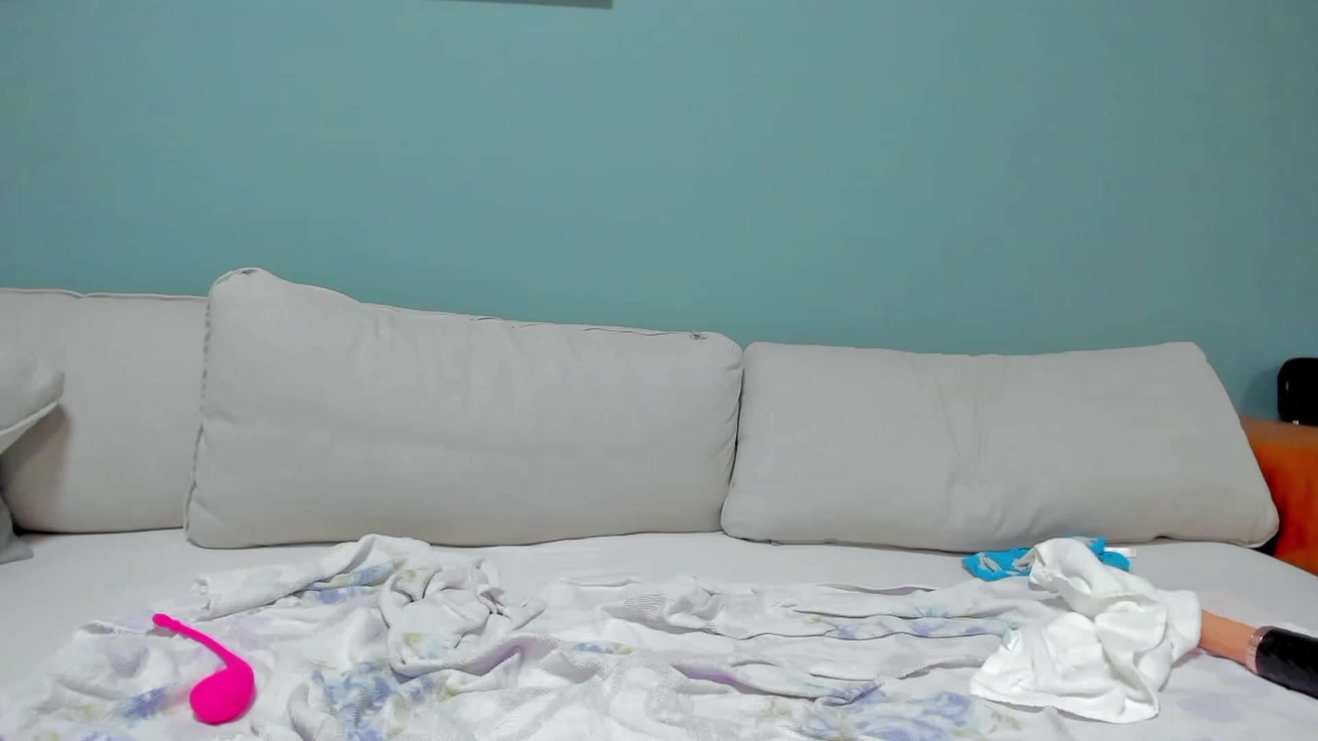 Gallery image thumbnail from MySoFtyGuNS's myfreecams stream on, 11/26/2022, 16:39 image 17 of 20