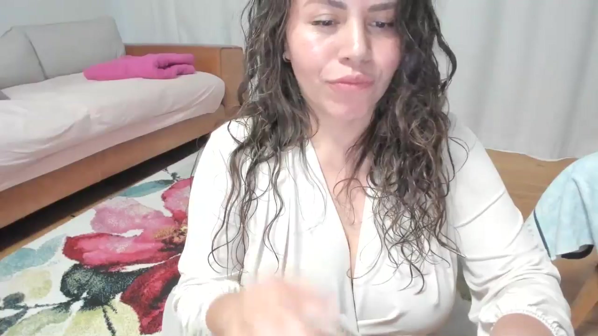 Gallery image thumbnail from MySoFtyGuNS's myfreecams stream on, 03/01/2025, 17:10 image 10 of 20