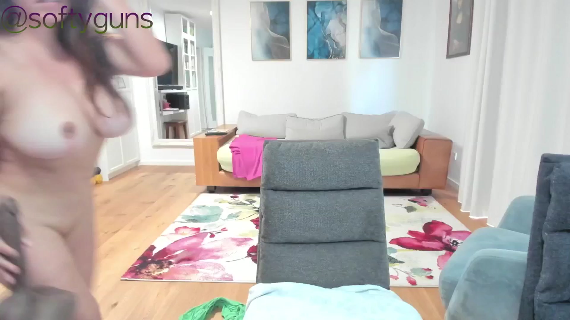 Gallery image thumbnail from MySoFtyGuNS's myfreecams stream on, 05/18/2025, 13:33 image 16 of 20