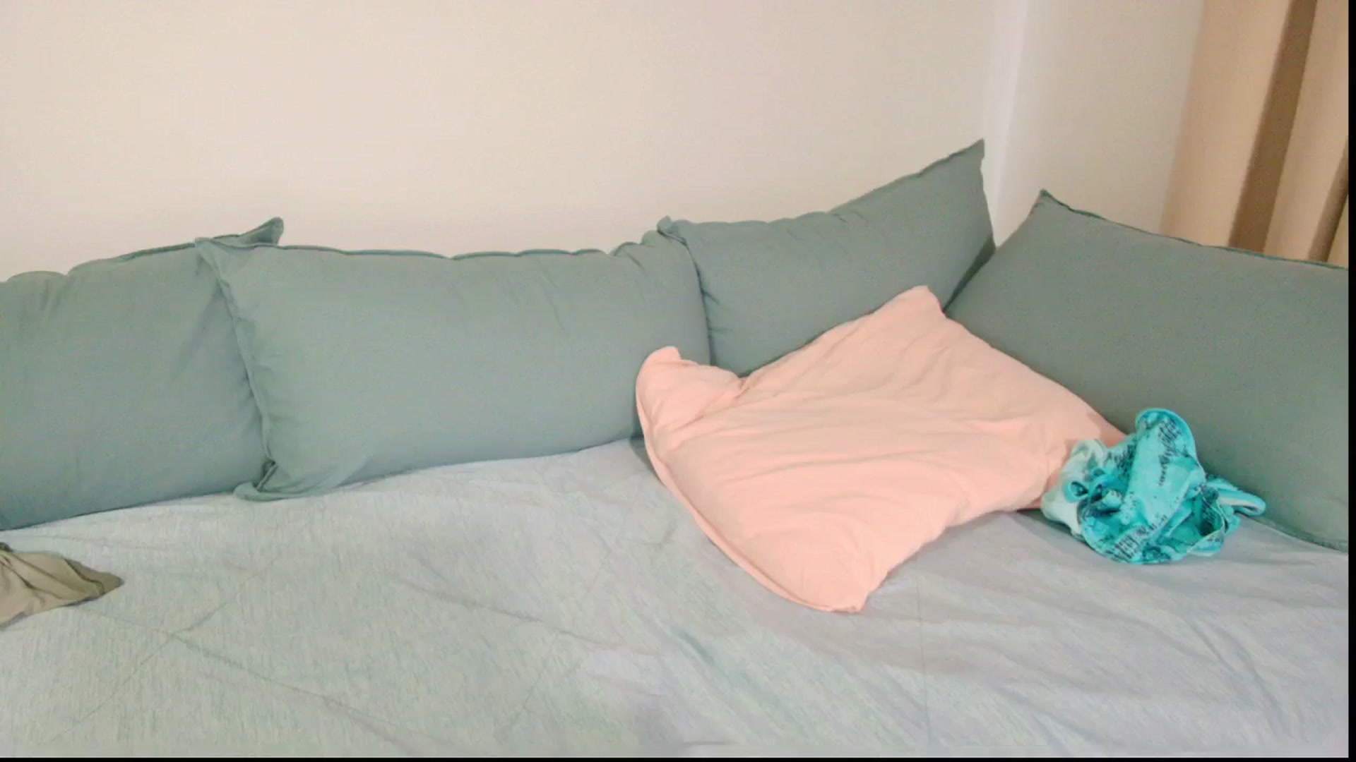 Gallery image thumbnail from MySoFtyGuNS's myfreecams stream on, 04/14/2026, 08:37 image 17 of 20