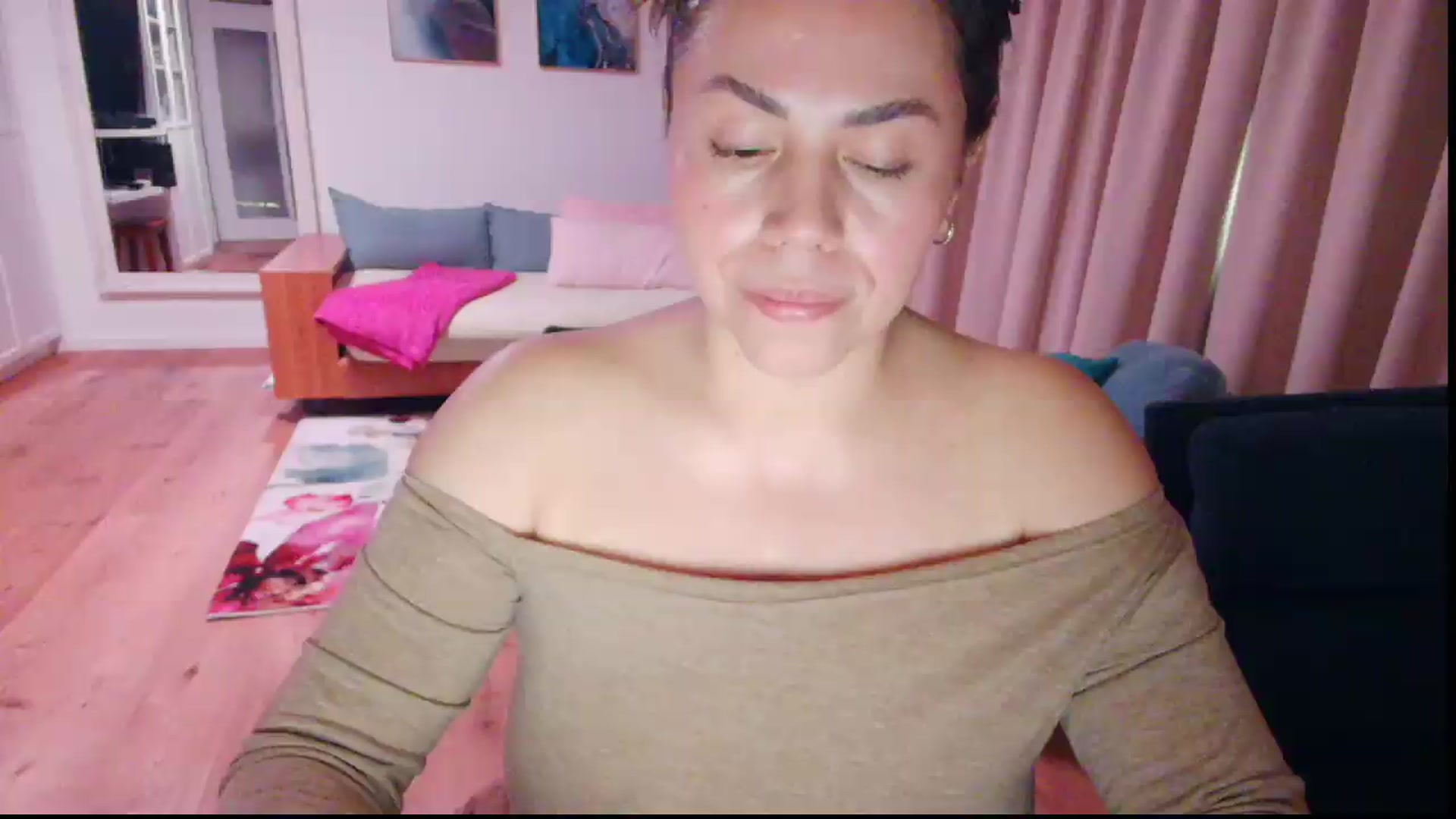Gallery image thumbnail from MySoFtyGuNS's myfreecams stream on, 05/16/2026, 07:24 image 17 of 20