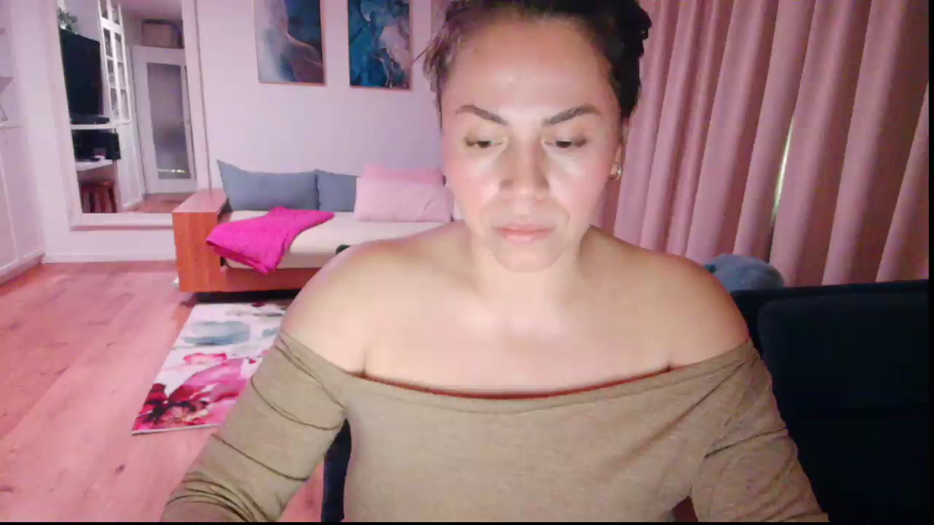 Gallery image thumbnail from MySoFtyGuNS's myfreecams stream on, 05/16/2026, 07:24 image 12 of 20