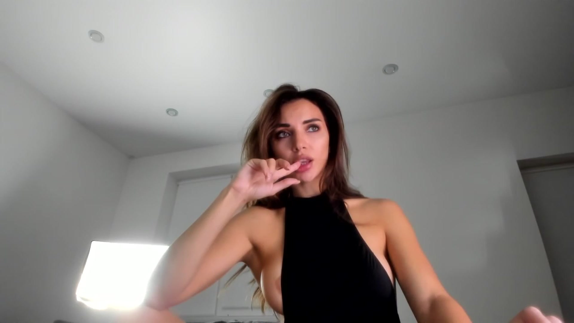 Gallery image thumbnail from MySweetHobby's myfreecams stream on, 11/14/2022, 13:46 image 1 of 20