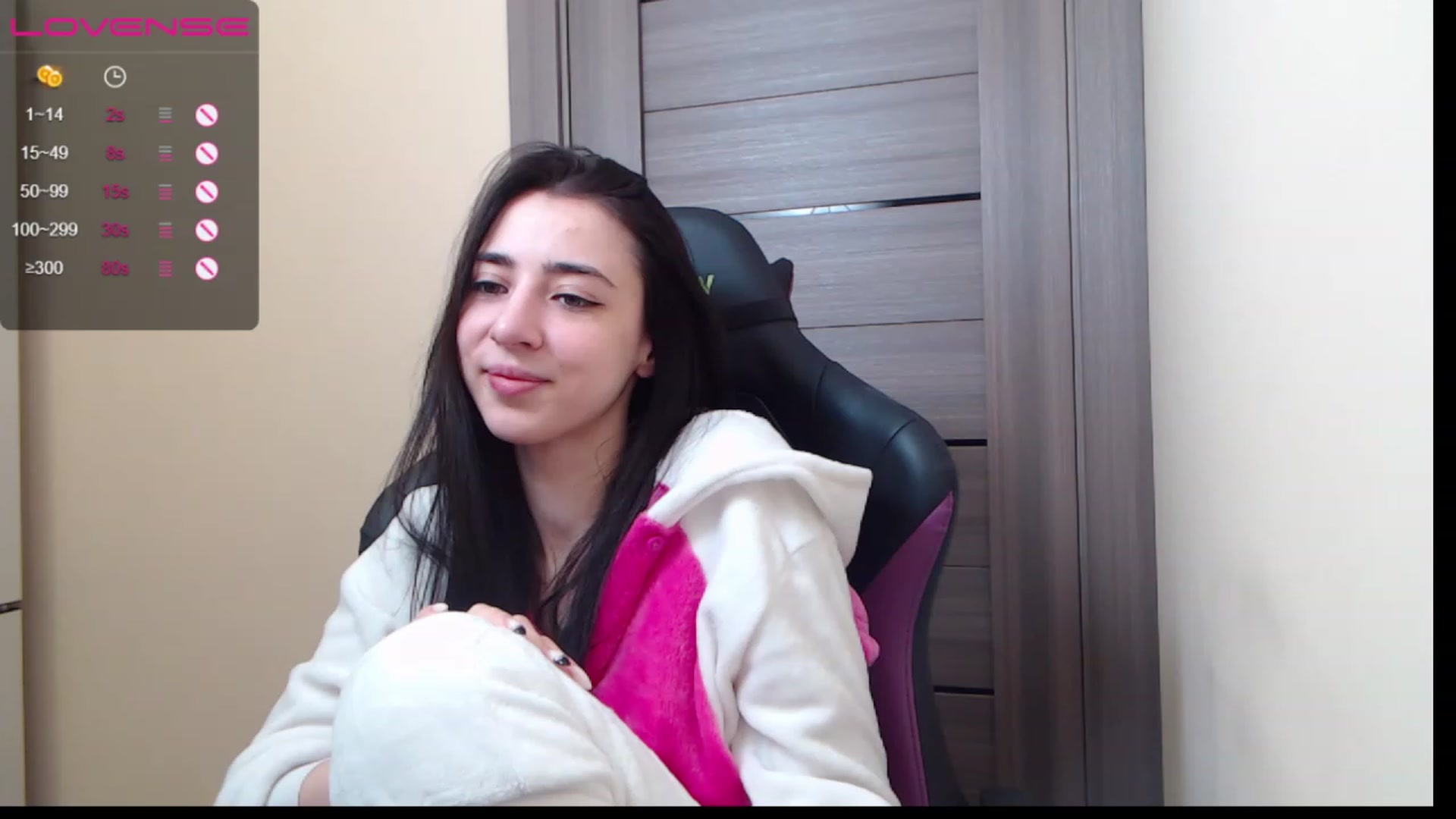 Gallery image thumbnail from My_Blackberry's myfreecams stream on, 12/18/2022, 16:01 image 12 of 20
