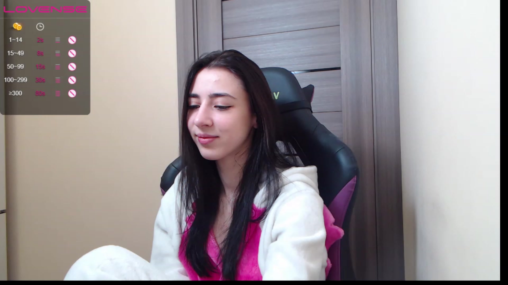 Gallery image thumbnail from My_Blackberry's myfreecams stream on, 12/18/2022, 16:01 image 5 of 20
