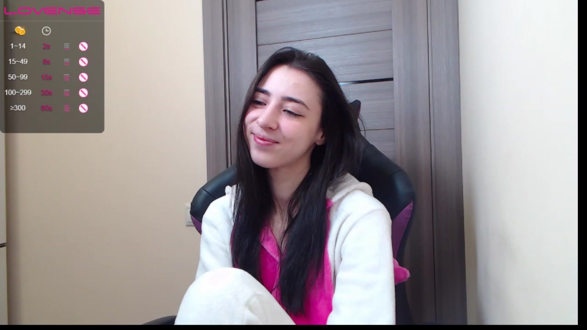 Gallery image thumbnail from My_Blackberry's myfreecams stream on, 12/18/2022, 16:01 image 1 of 20