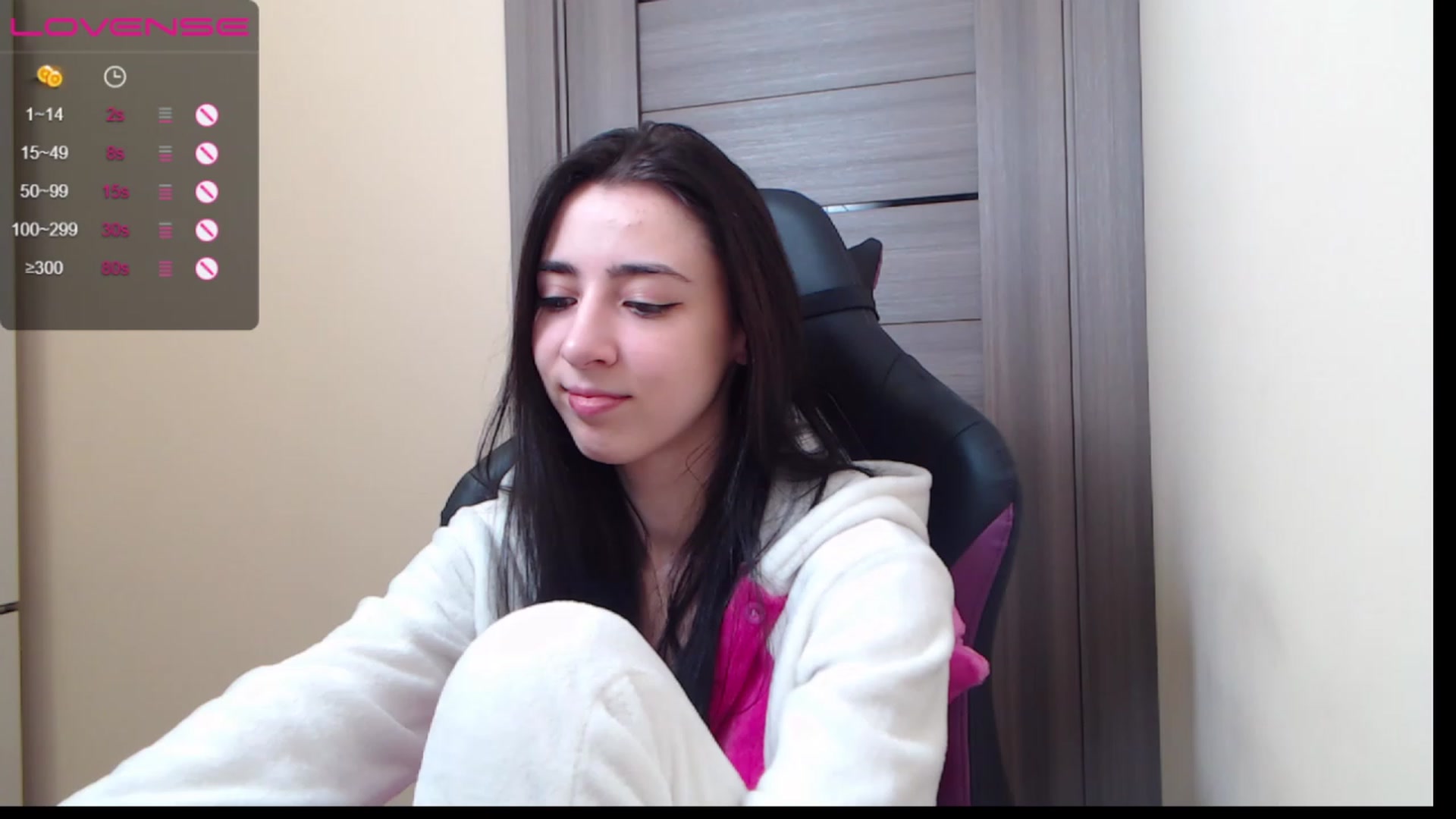 Gallery image thumbnail from My_Blackberry's myfreecams stream on, 12/18/2022, 16:01 image 7 of 20
