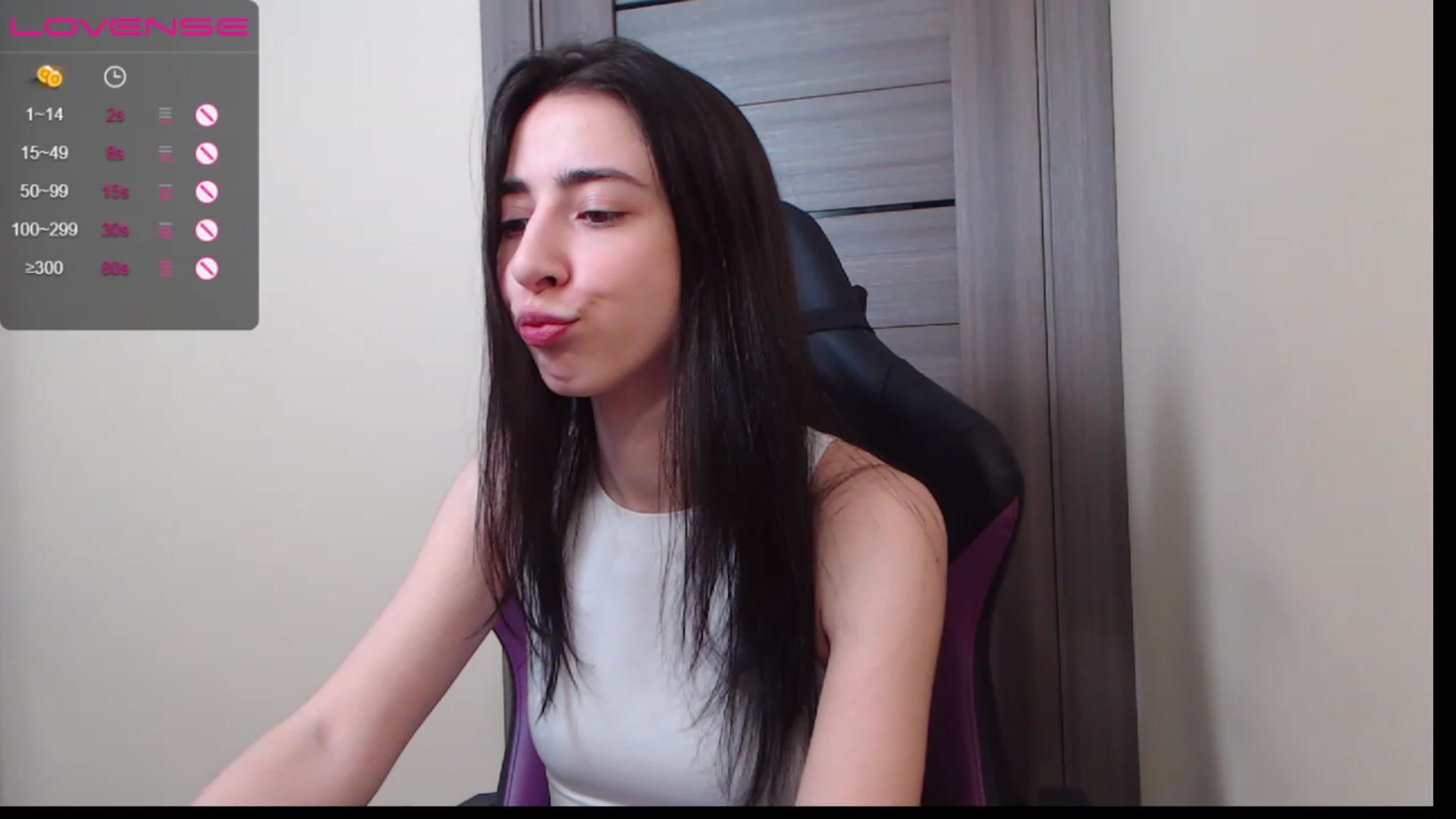 Gallery image thumbnail from My_Blackberry's myfreecams stream on, 12/26/2022, 21:56 image 9 of 20