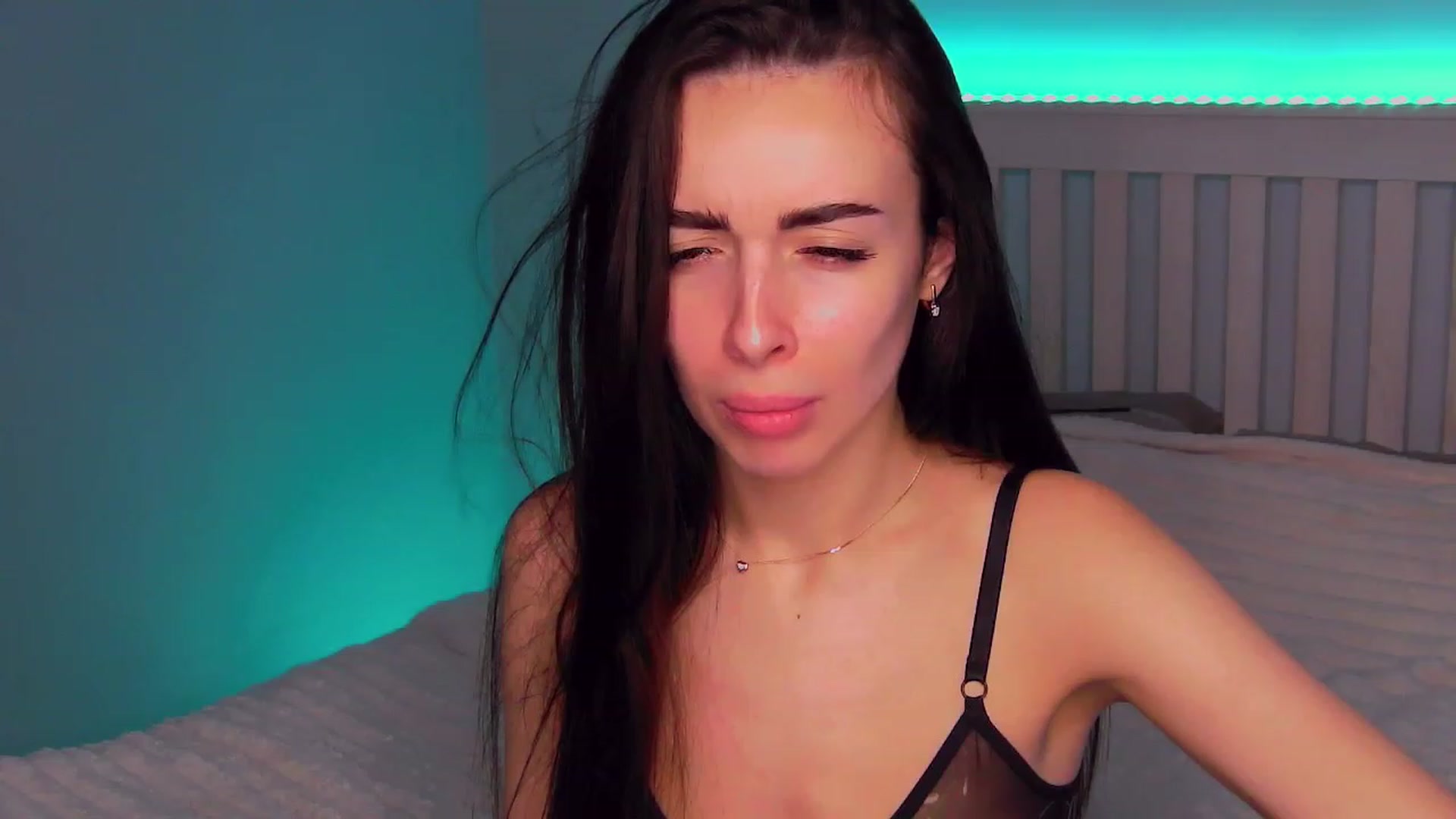 Gallery image thumbnail from My_Brunett's myfreecams stream on, 11/19/2022, 15:58 image 15 of 20