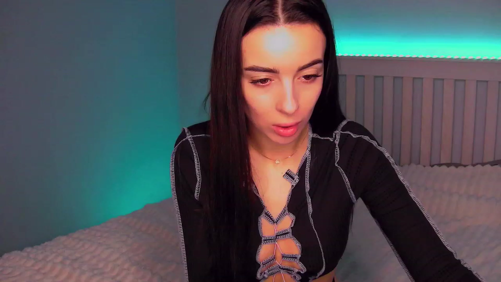 Gallery image thumbnail from My_Brunett's myfreecams stream on, 11/21/2022, 16:52 image 16 of 20