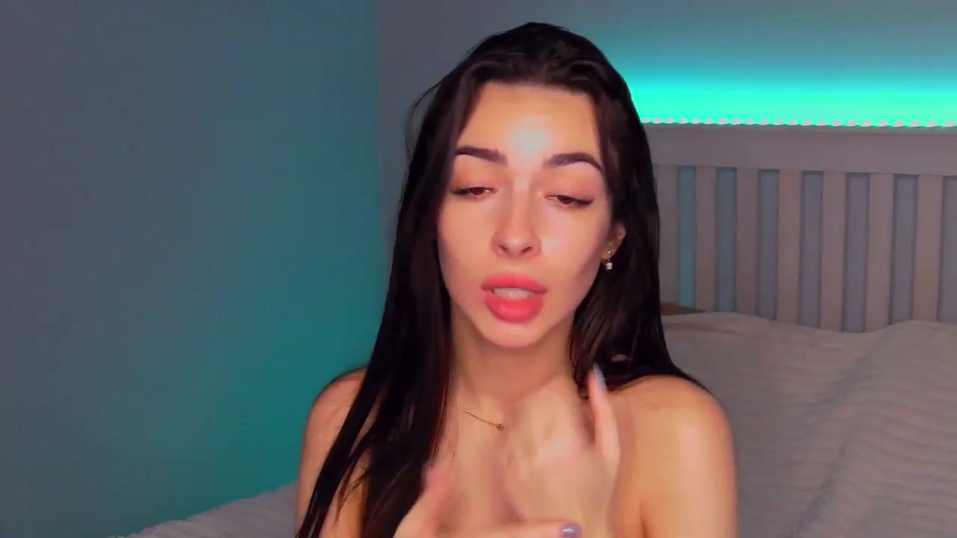 Gallery image thumbnail from My_Brunett's myfreecams stream on, 01/04/2023, 13:35 image 11 of 20