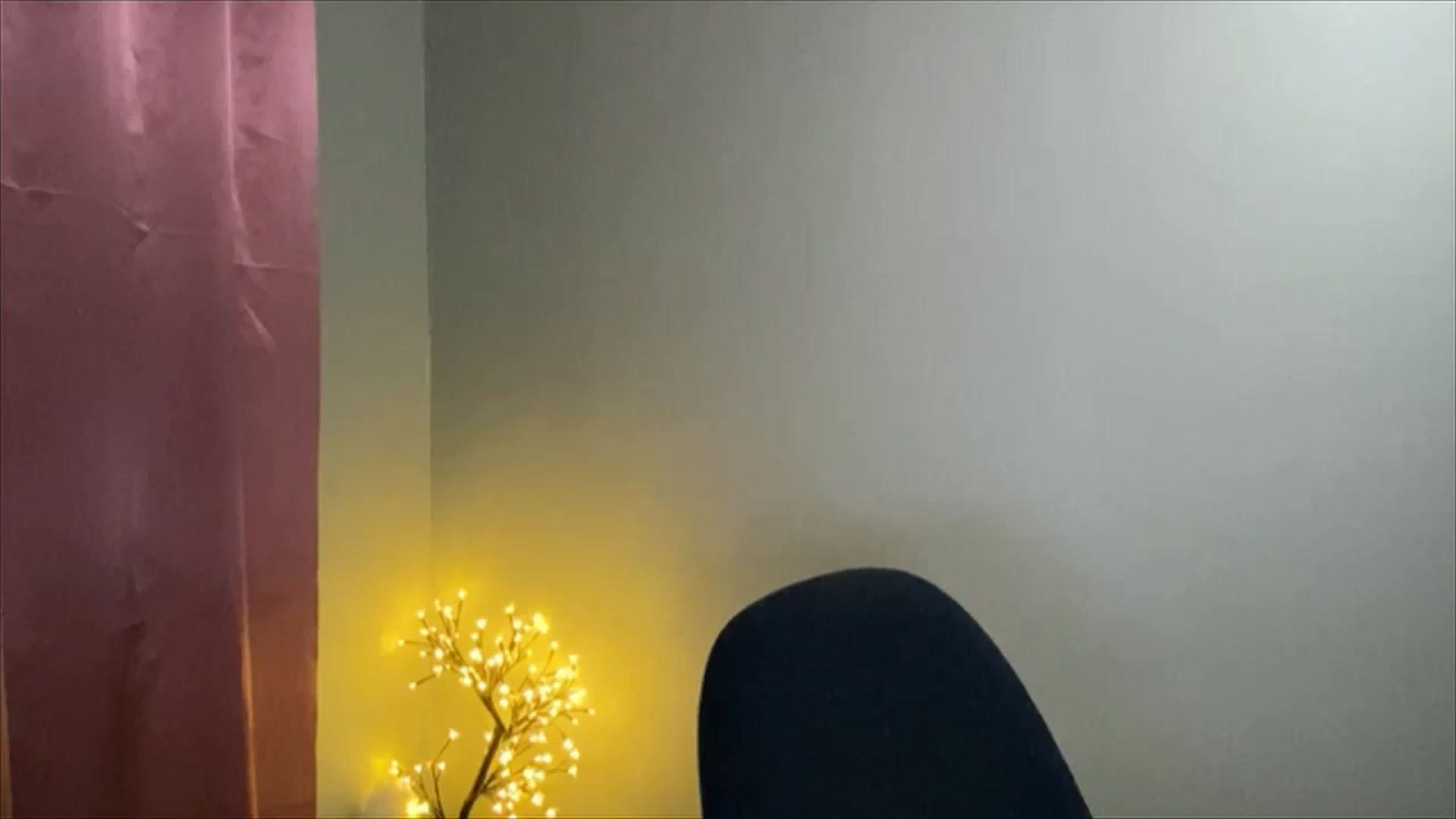 Gallery image thumbnail from My_Diana's myfreecams stream on, 08/15/2024, 21:10 image 15 of 20