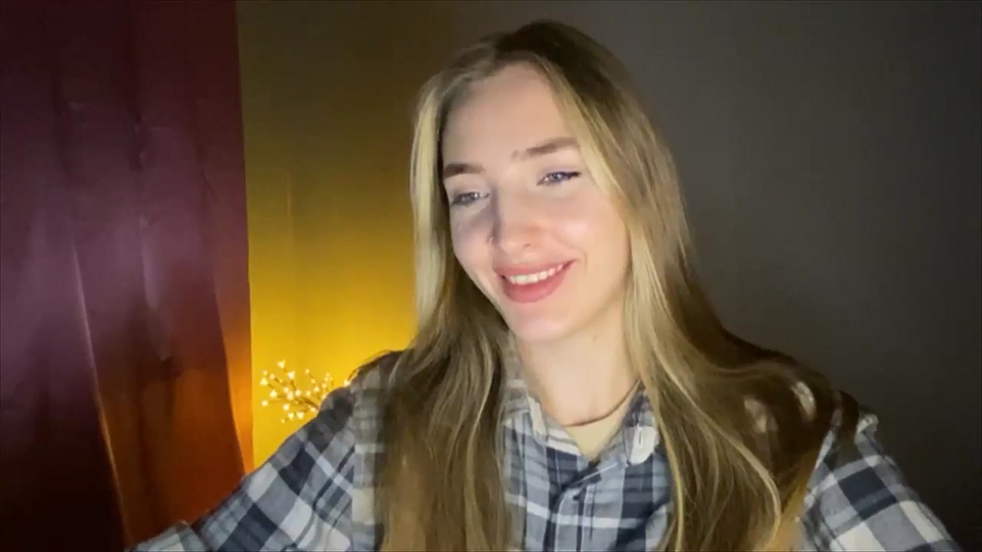 Gallery image thumbnail from My_Diana's myfreecams stream on, 08/17/2024, 19:17 image 16 of 20
