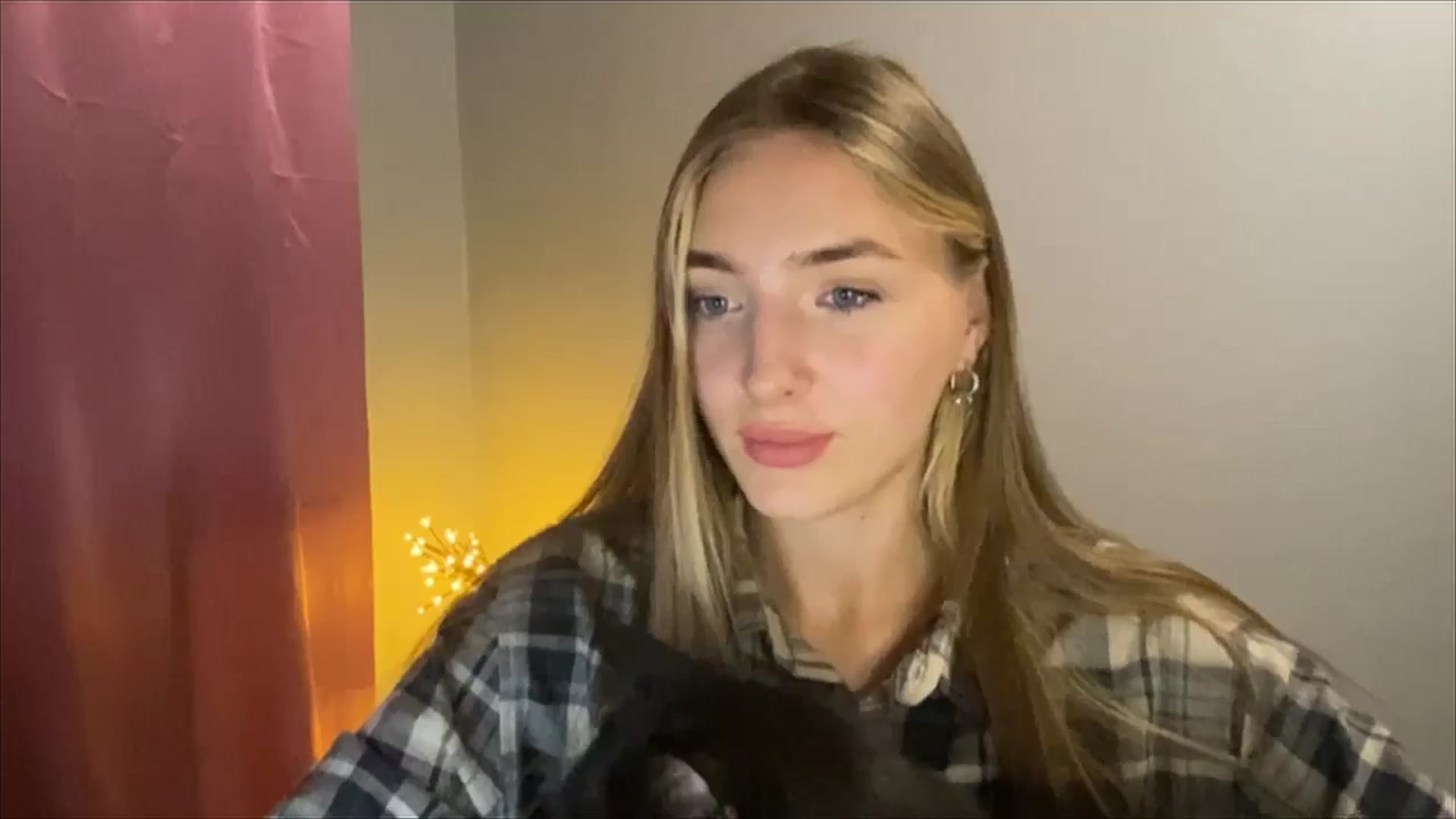 Gallery image thumbnail from My_Diana's myfreecams stream on, 08/18/2024, 19:13 image 4 of 20