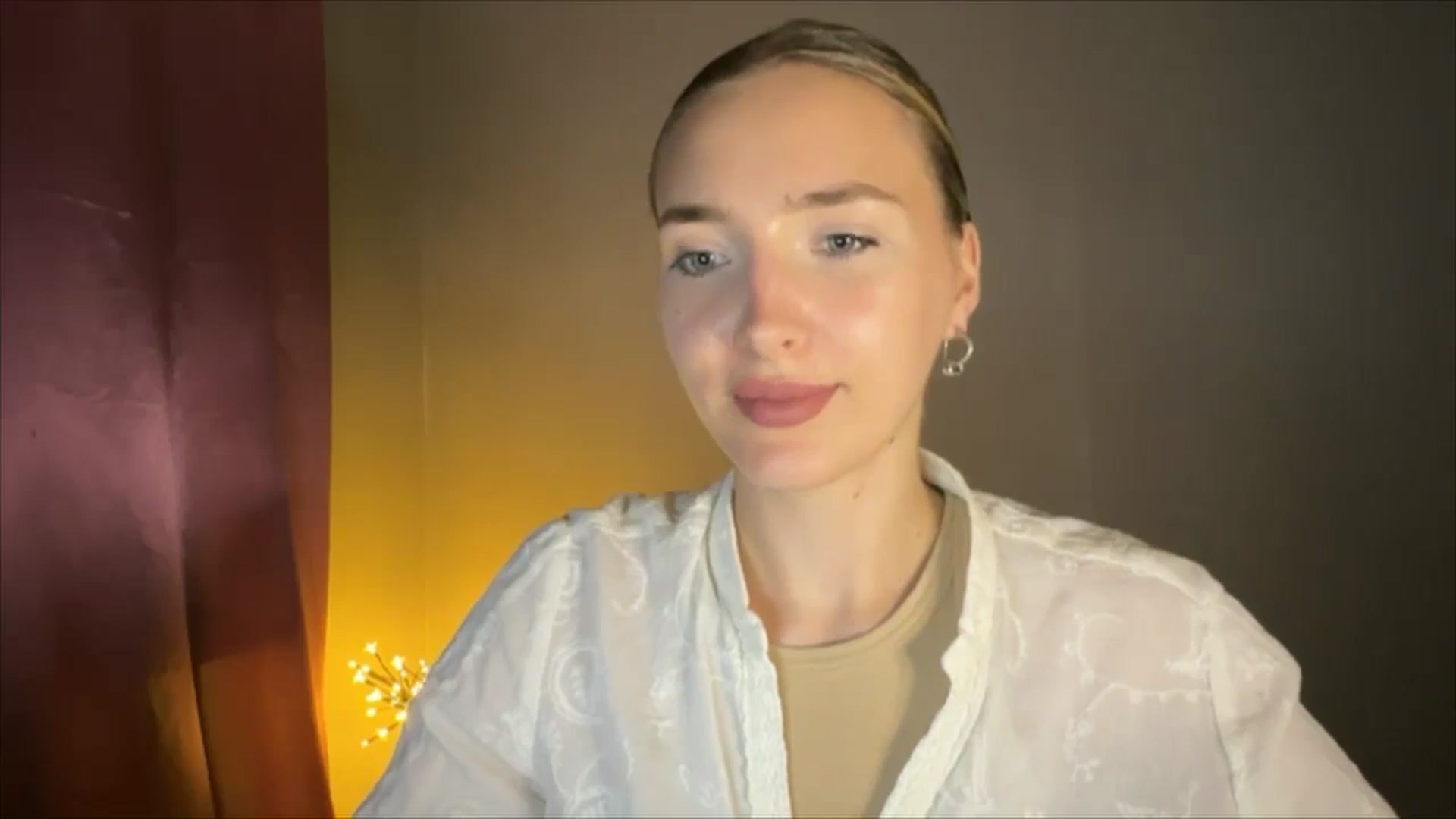 Gallery image thumbnail from My_Diana's myfreecams stream on, 08/21/2024, 22:31 image 10 of 20