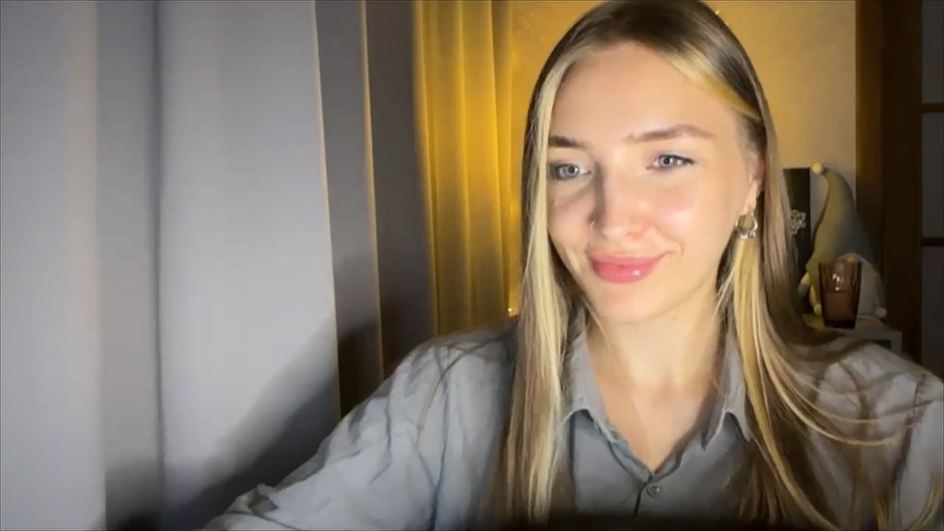 Gallery image thumbnail from My_Diana's myfreecams stream on, 08/23/2024, 21:42 image 10 of 20
