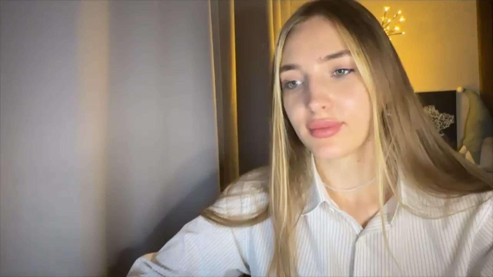 Gallery image thumbnail from My_Diana's myfreecams stream on, 08/25/2024, 20:56 image 18 of 20