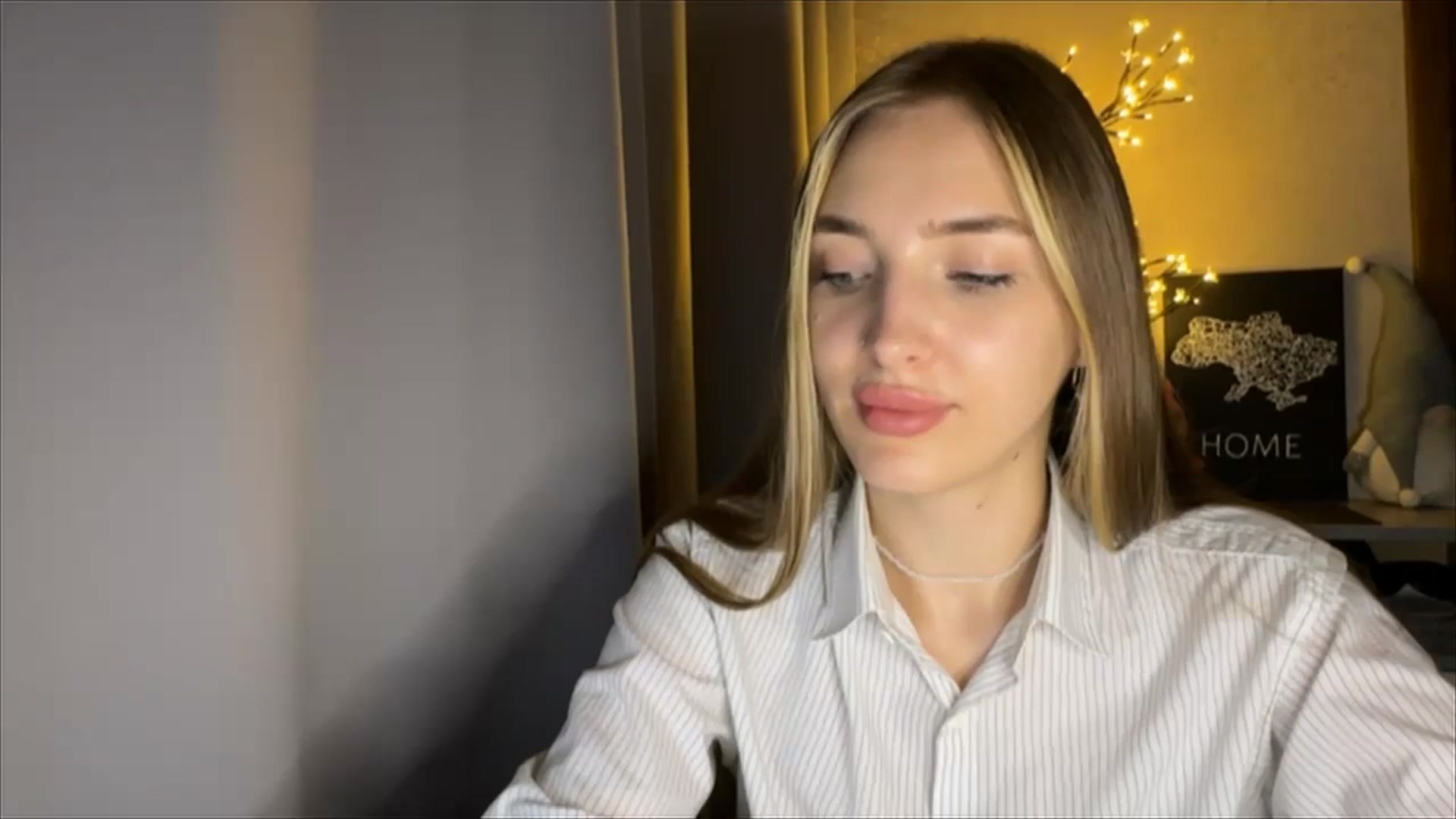 Gallery image thumbnail from My_Diana's myfreecams stream on, 08/25/2024, 20:56 image 16 of 20