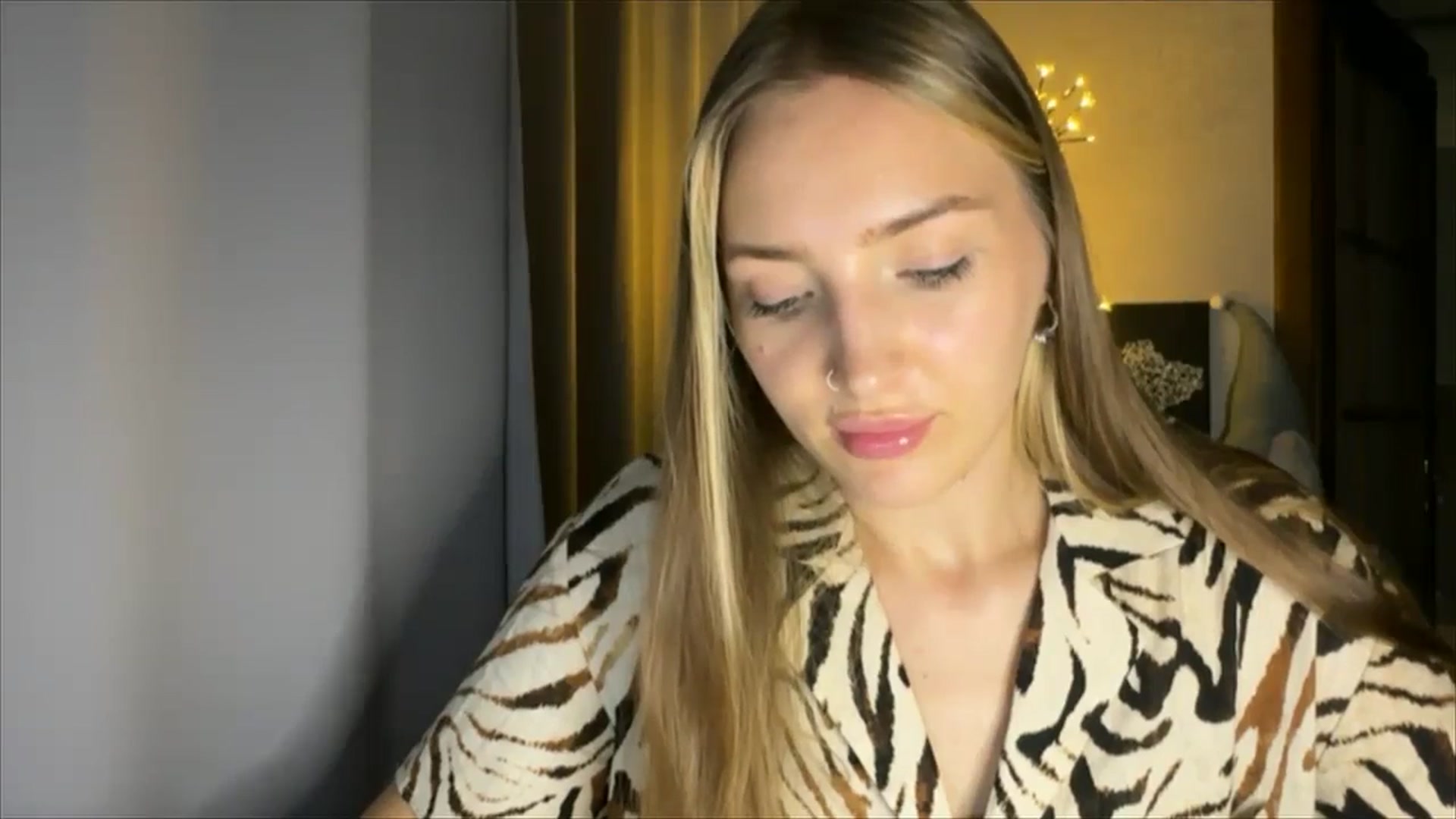 Gallery image thumbnail from My_Diana's myfreecams stream on, 08/28/2024, 18:48 image 3 of 20
