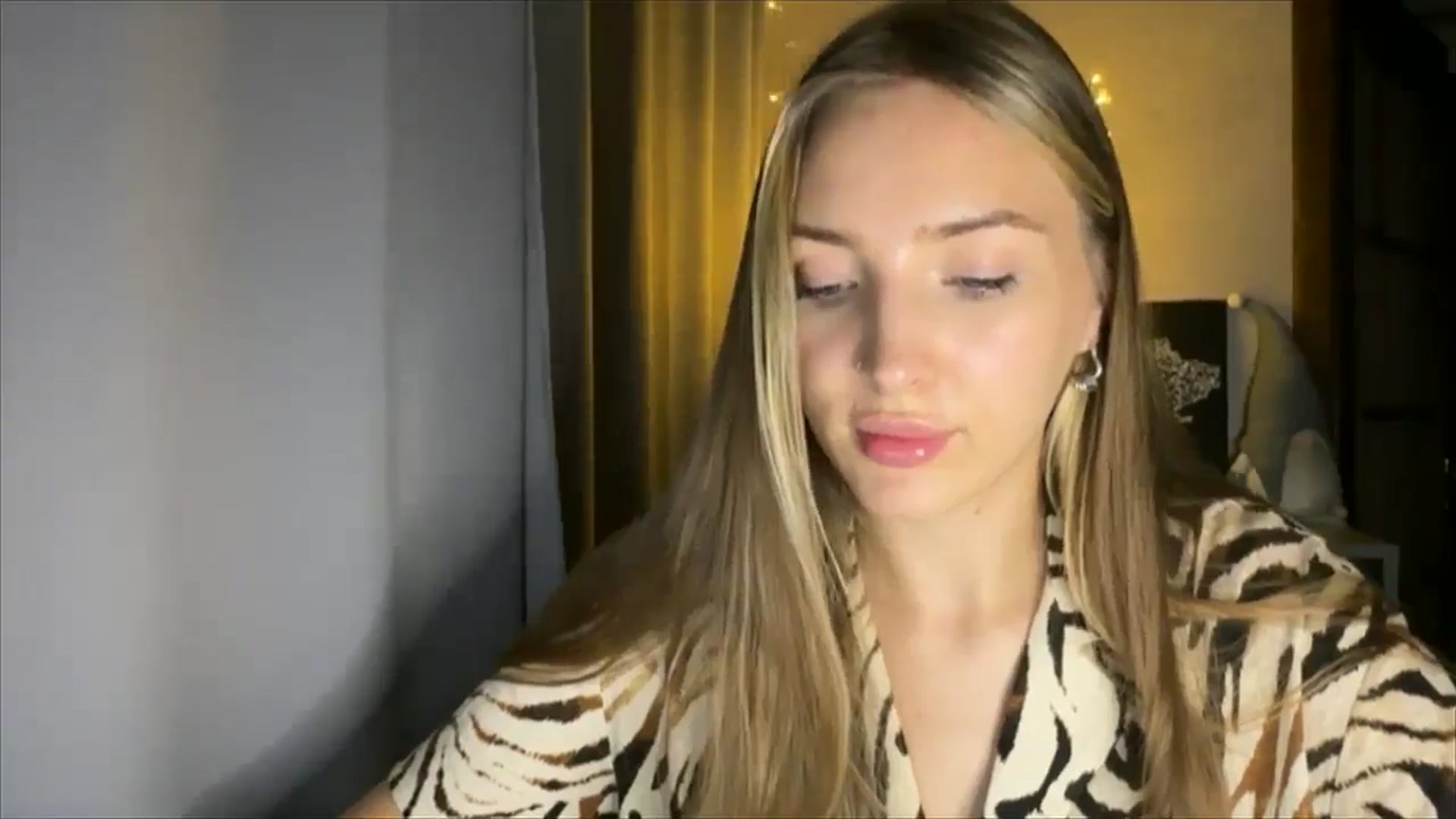 Gallery image thumbnail from My_Diana's myfreecams stream on, 08/28/2024, 18:48 image 6 of 20