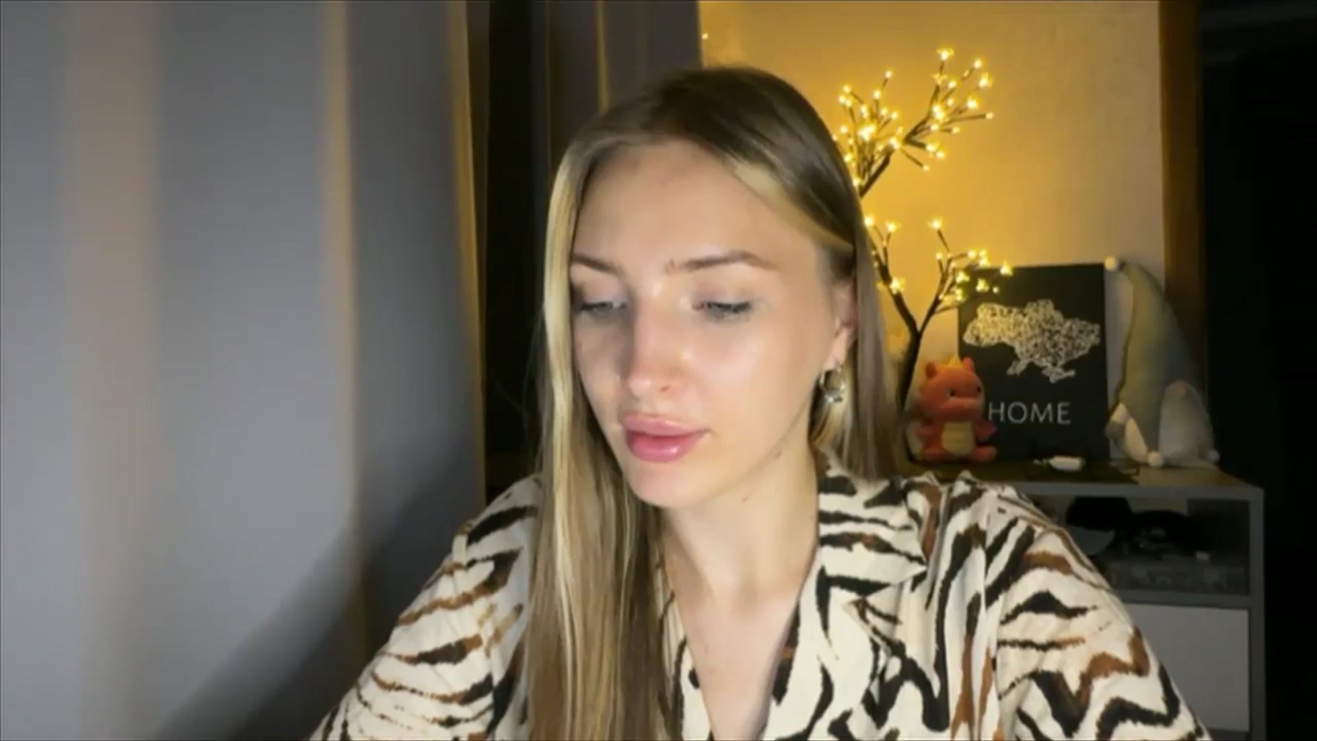 Gallery image thumbnail from My_Diana's myfreecams stream on, 08/28/2024, 22:34 image 15 of 20