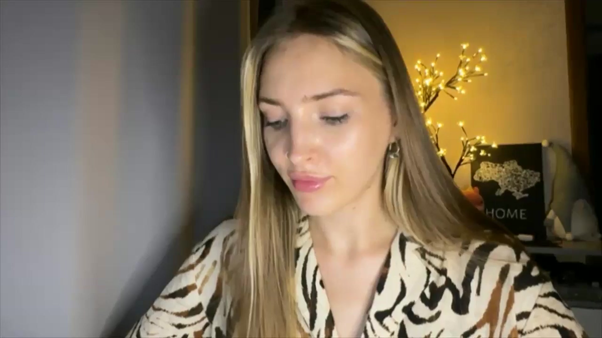 Gallery image thumbnail from My_Diana's myfreecams stream on, 08/28/2024, 22:34 image 2 of 20