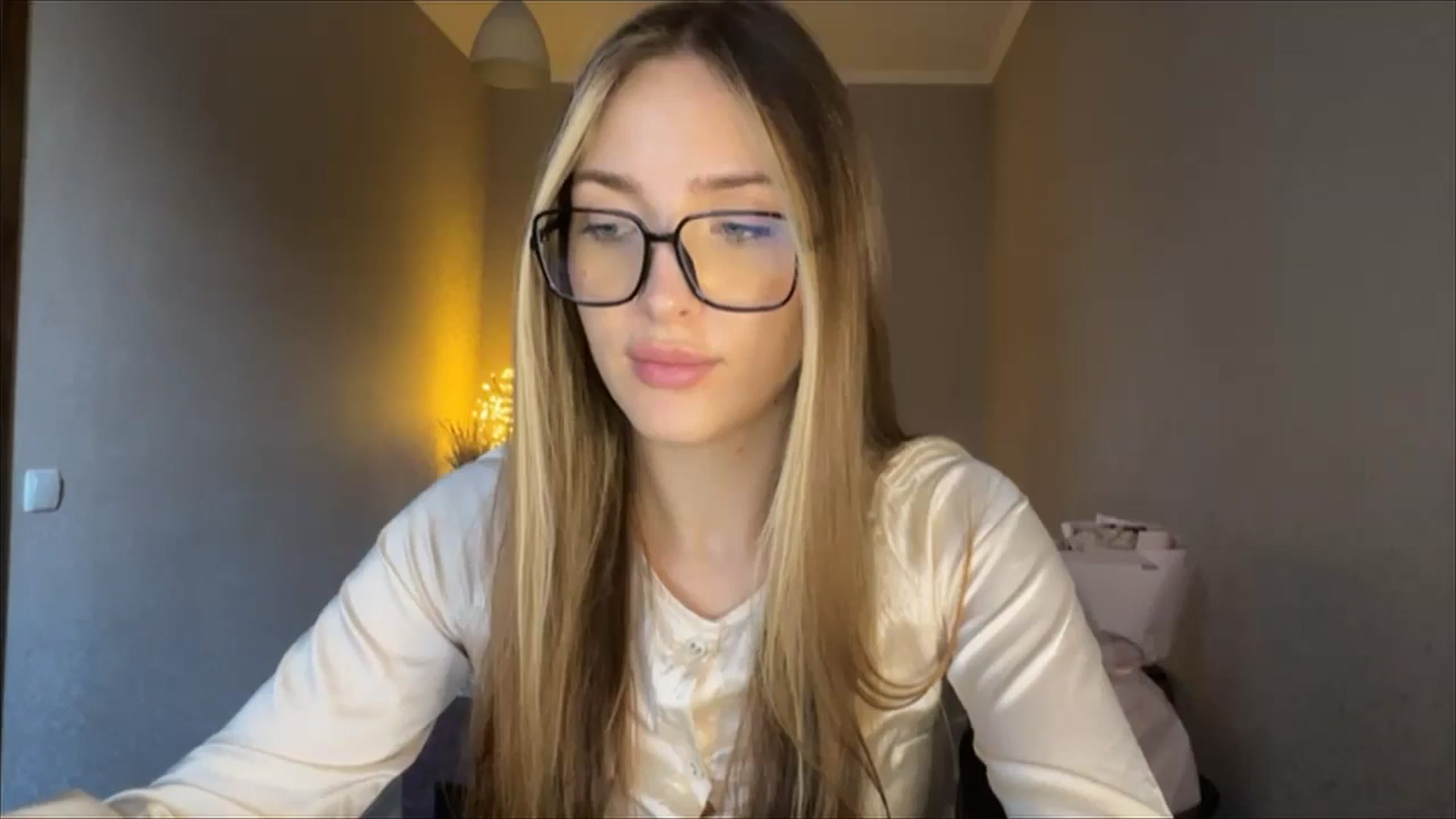 Gallery image thumbnail from My_Diana's myfreecams stream on, 08/29/2024, 16:45 image 8 of 20