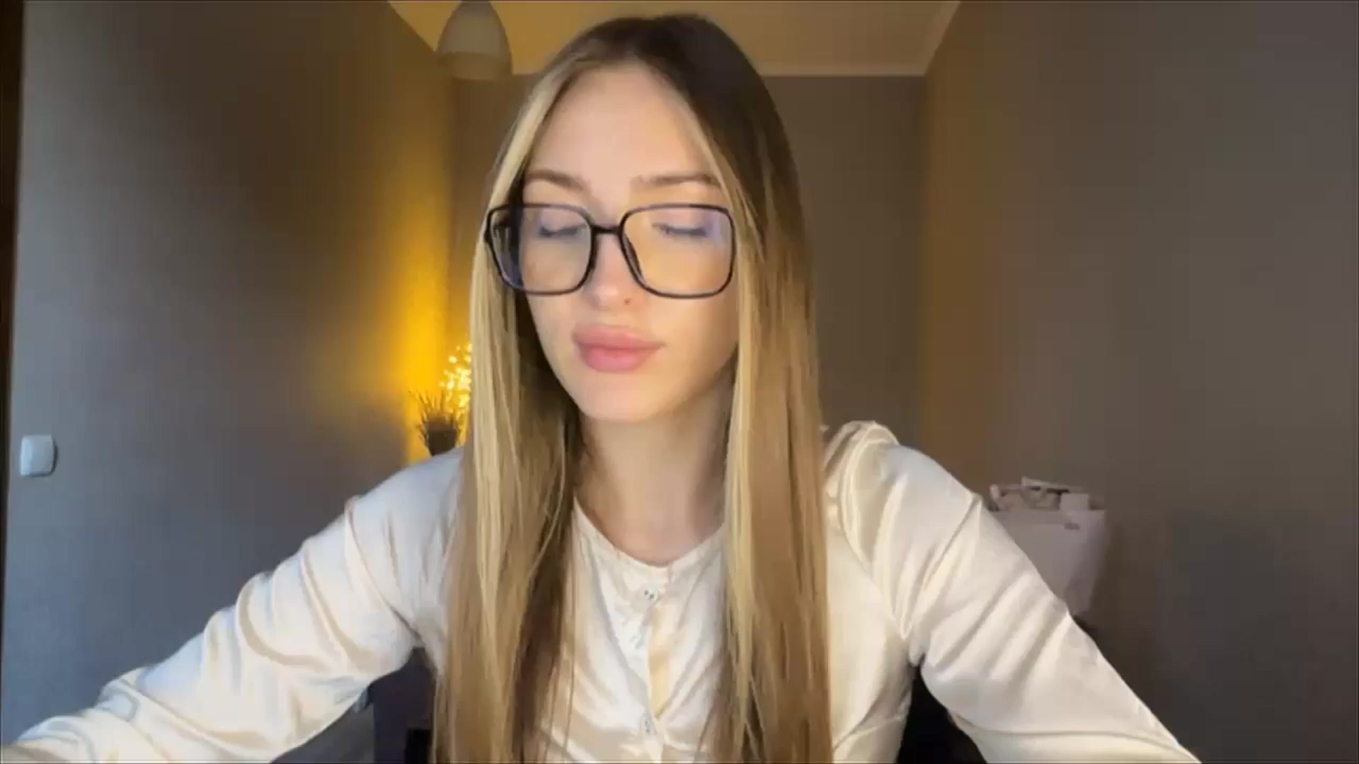 Gallery image thumbnail from My_Diana's myfreecams stream on, 08/29/2024, 16:45 image 11 of 20