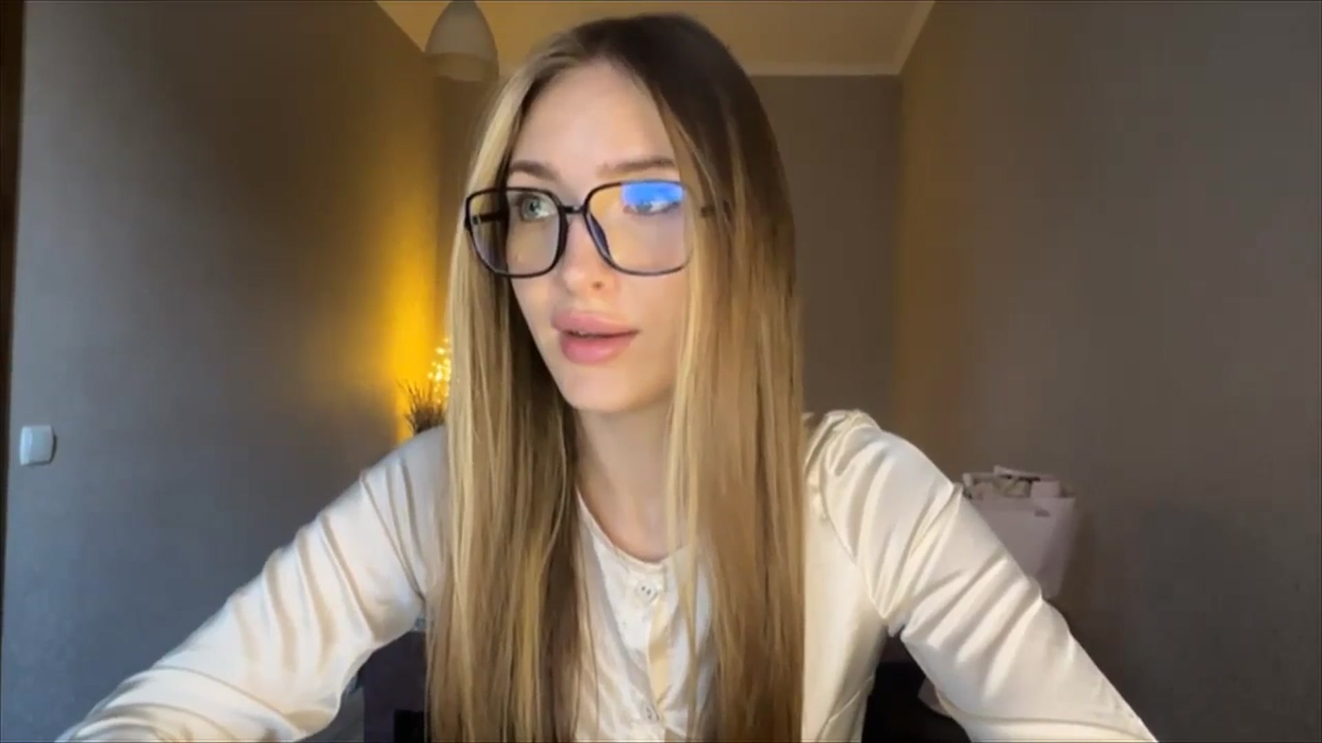 Gallery image thumbnail from My_Diana's myfreecams stream on, 08/29/2024, 16:45 image 10 of 20