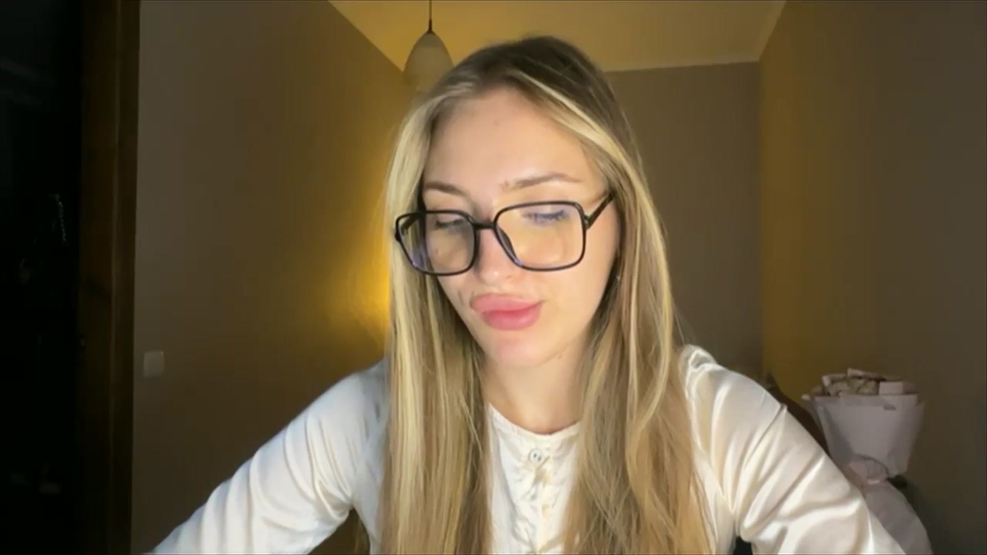 Gallery image thumbnail from My_Diana's myfreecams stream on, 08/29/2024, 21:20 image 1 of 20