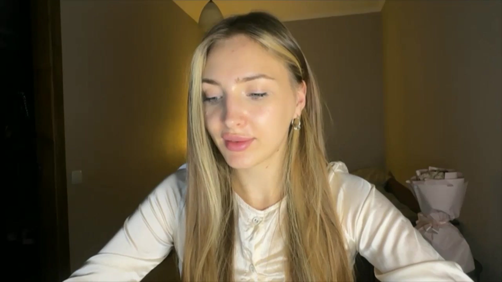 Gallery image thumbnail from My_Diana's myfreecams stream on, 08/29/2024, 21:20 image 13 of 20